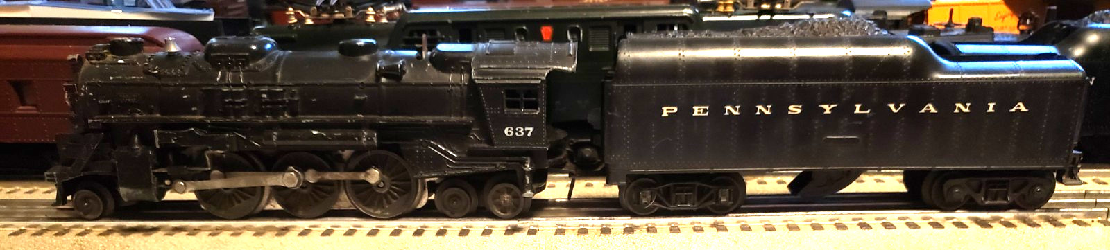 Lionel RARE 637 LOCO WITH 736W TENDER IN FAIR CONDITION, IT RUNS WELL.