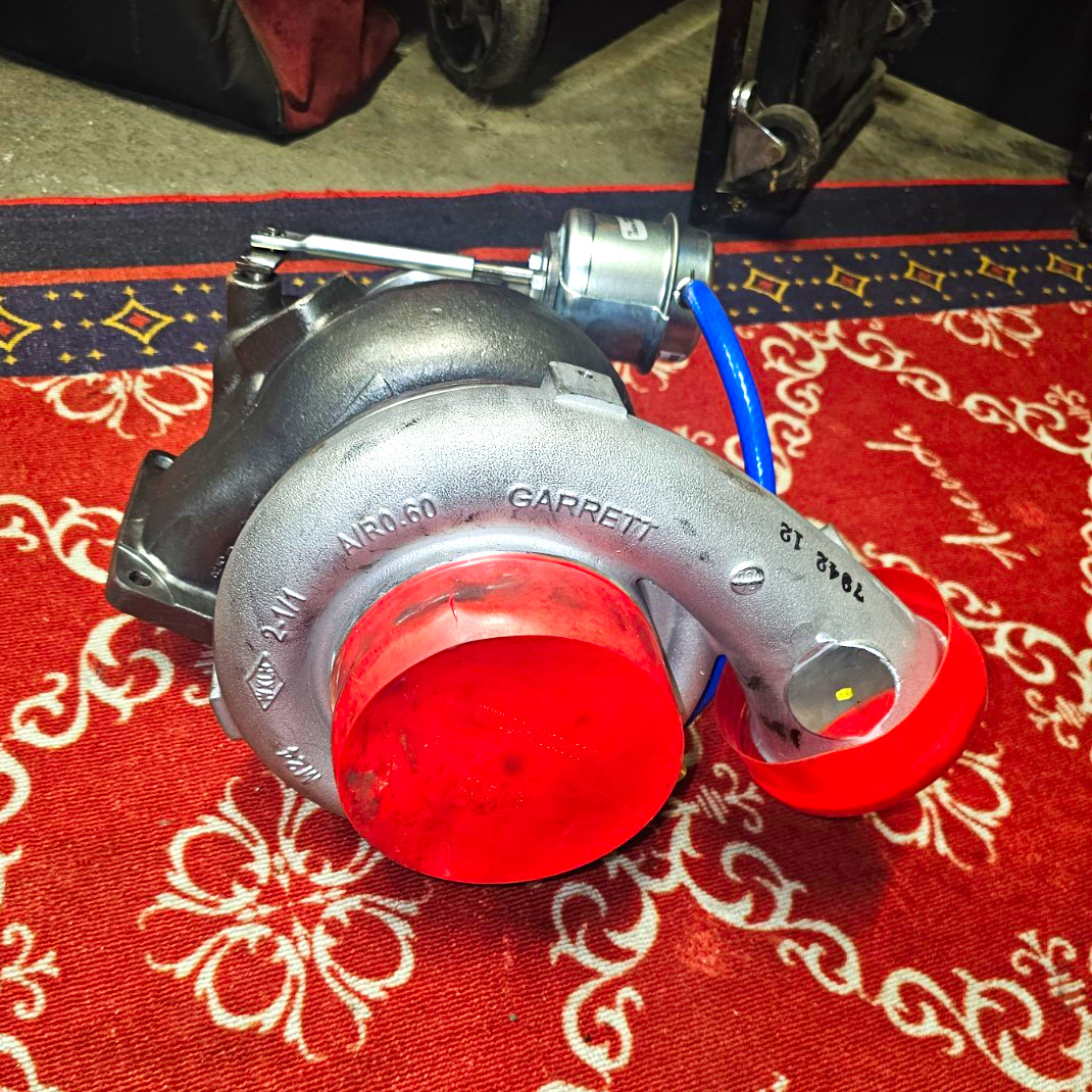 Genuine Garrett New Turbo, Detroit S60 12.7L 500Hp 714792-5002S Genuine Garrett New Turbo, Detroit S60 12.7L 500Hp 714792-5002S