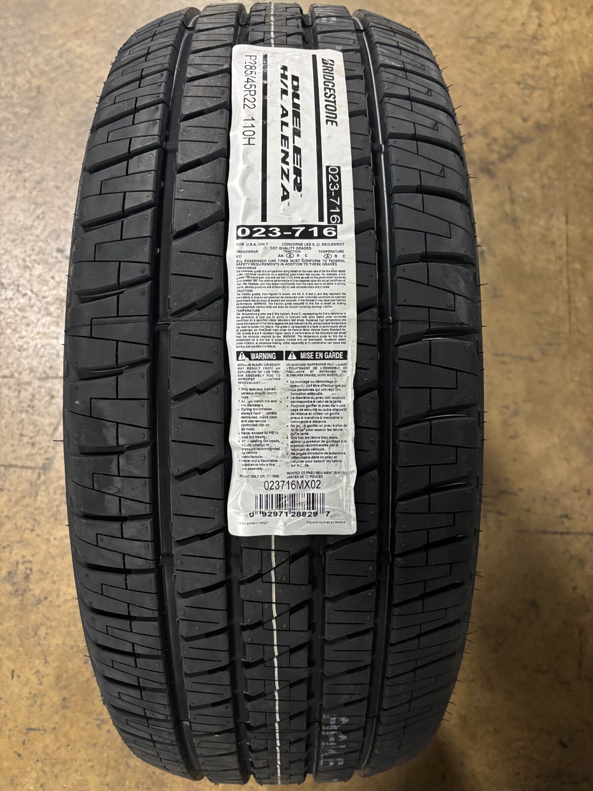 1 (One) New Bridgestone Dueler H/L Alenza - P285/45R22 Tire 2854522 285 45 22