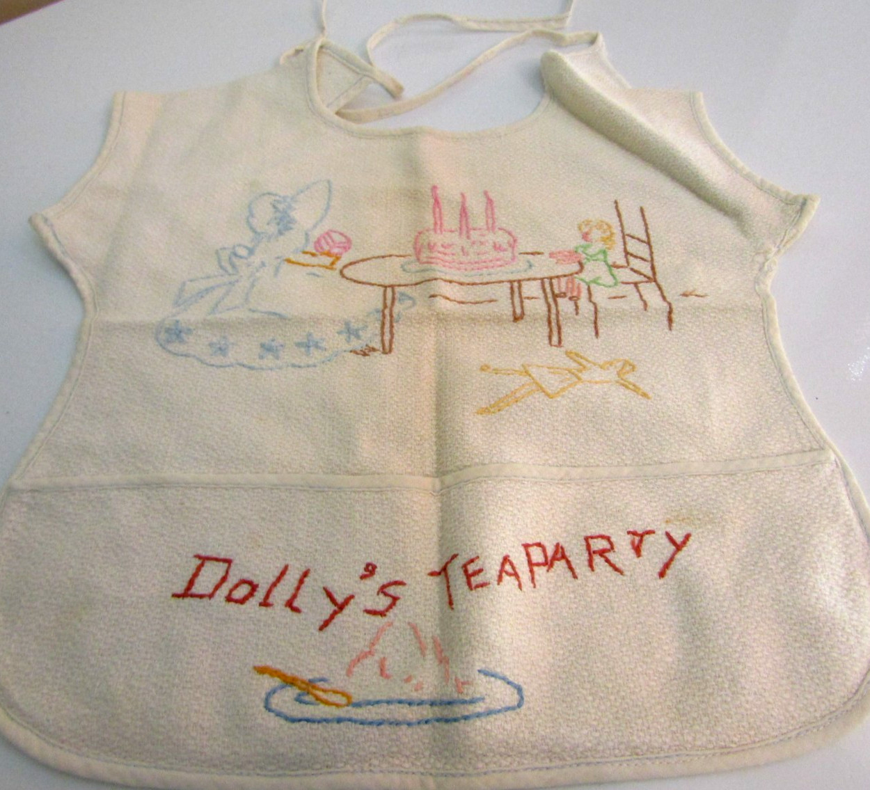Vintage 1940s Baby Bibs Embroidered Dolly's Tea Party