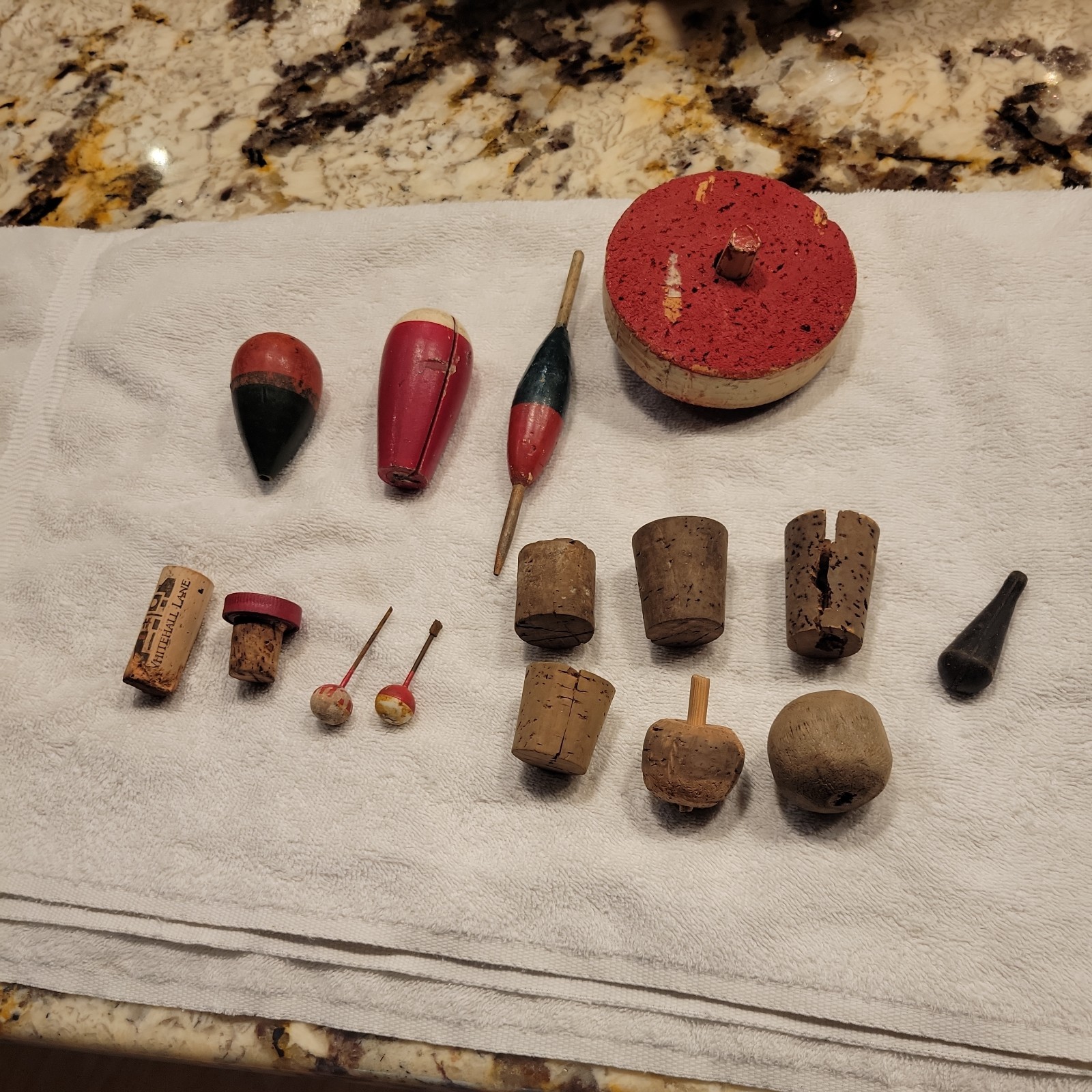 15 Vintage Fishing Floats Bobbers Wood Stem Red Antique Style 15 Vintage Fishing Floats Bobbers Wood Stem Red Antique Style