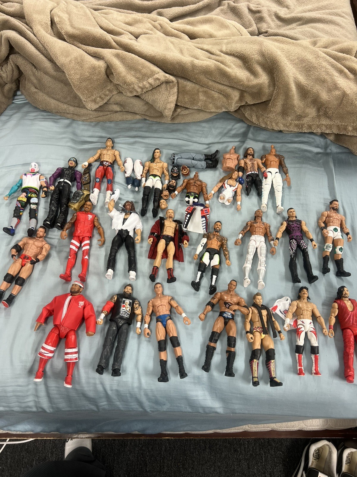 WWE ELITE LOT AND FODDER WWE ELITE LOT AND FODDER