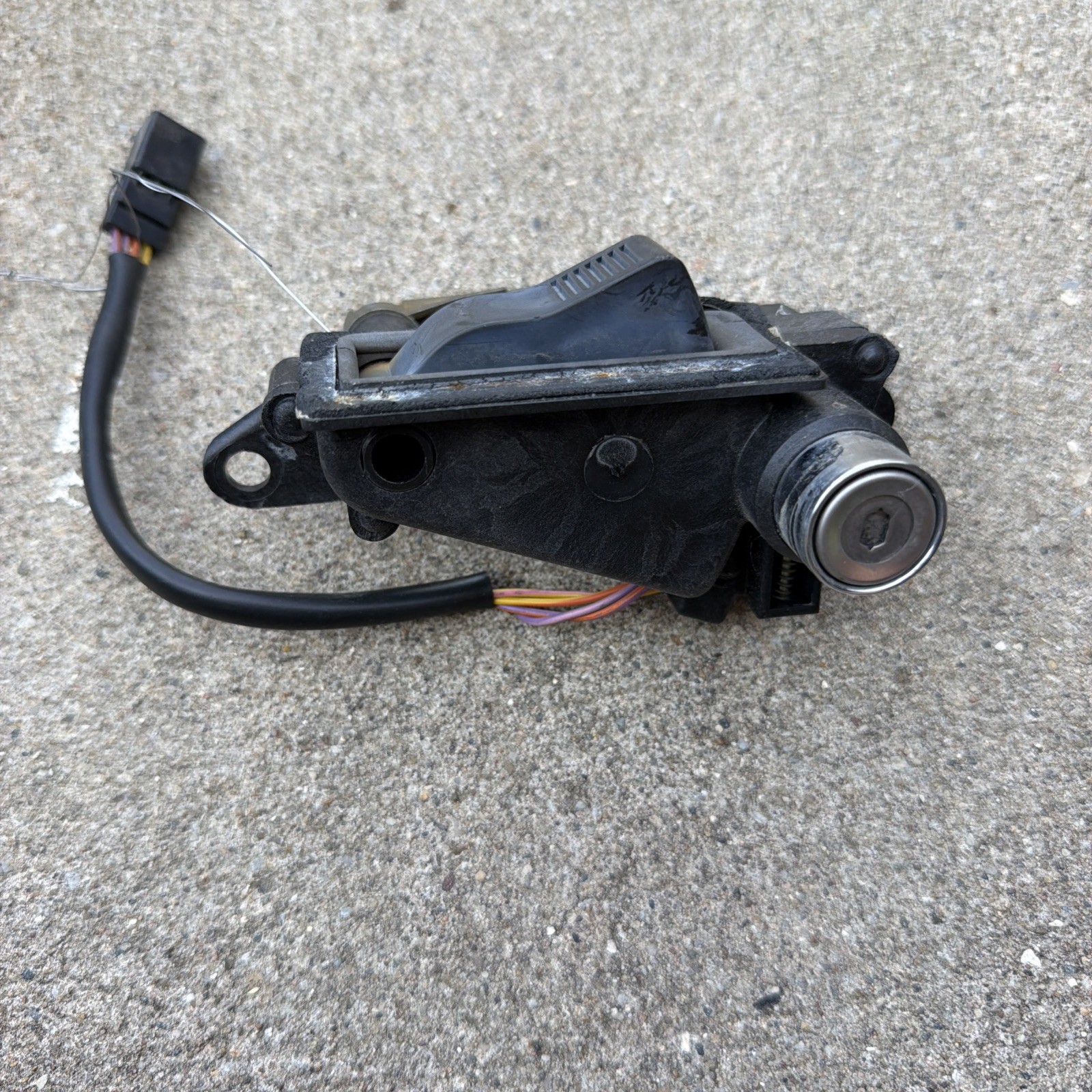 86-94 Jaguar XJ40 XJ6 Daimler Boot Trunk Lock Mechanism BEC12281