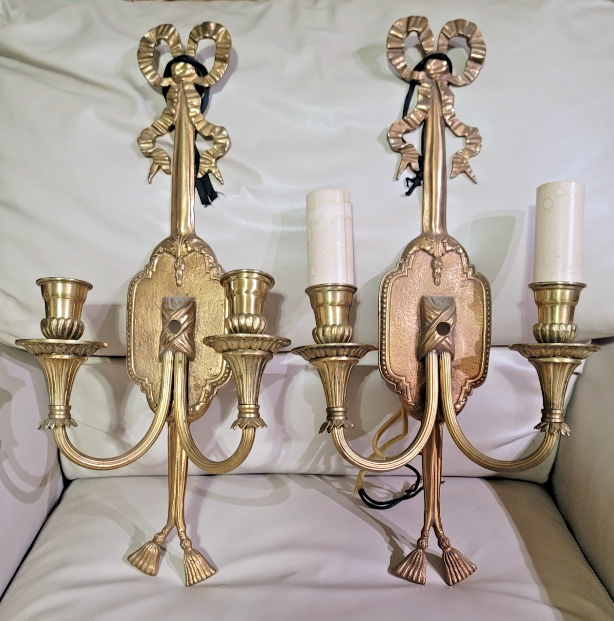 PAIR ANTIQUE LOUIS XVI STYLE FRENCH BRASS WALL SCONCES PAIR ANTIQUE LOUIS XVI STYLE FRENCH BRASS WALL SCONCES