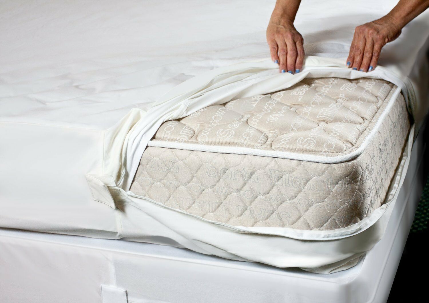 TOP SELLER Bed Bug PROTECTOR Soft Lux FABRIC ~ Allergen Zippered MATTRESS COVER
