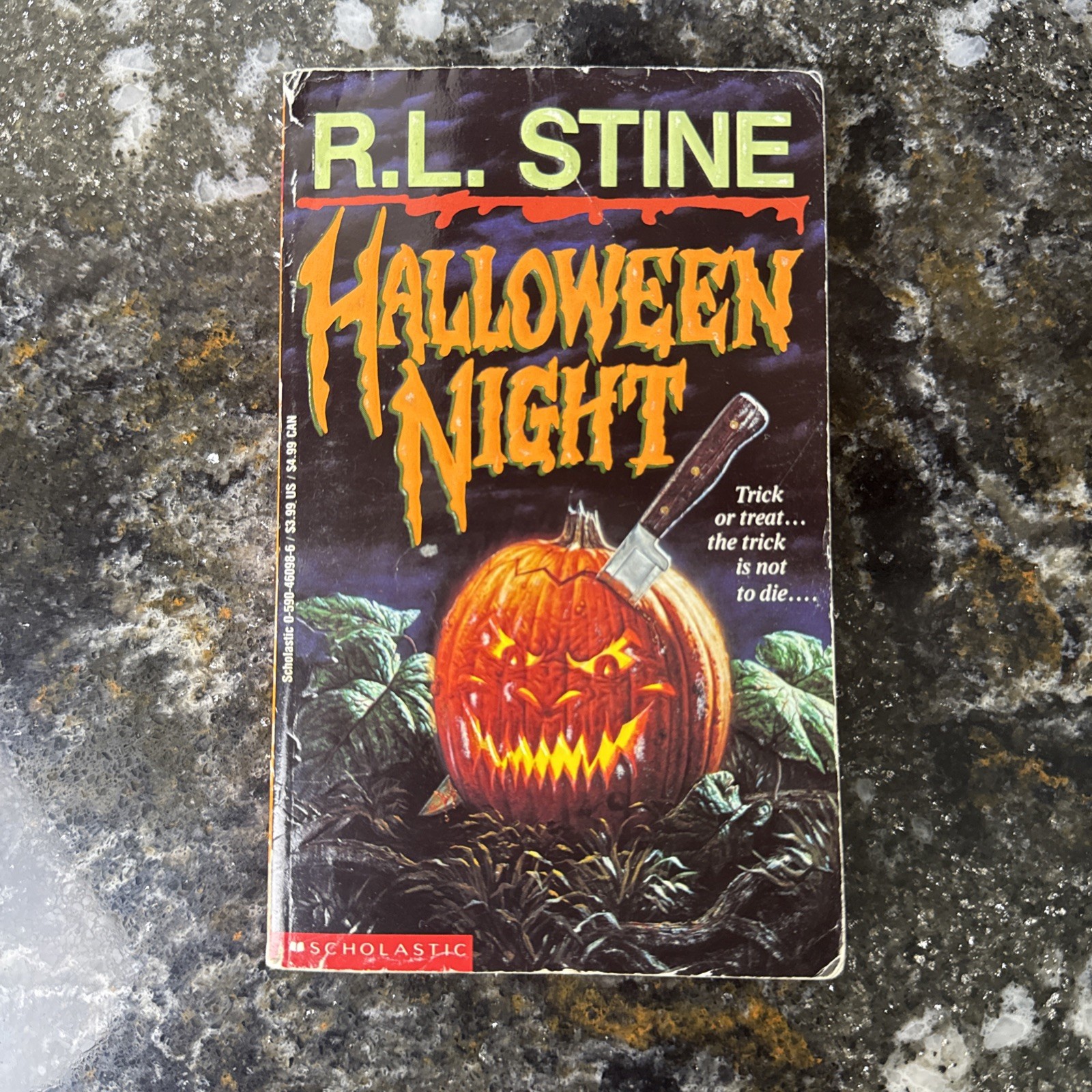 VINTAGE 1993 Halloween Night R.L. Stine First Scholastic Printing Horror Book