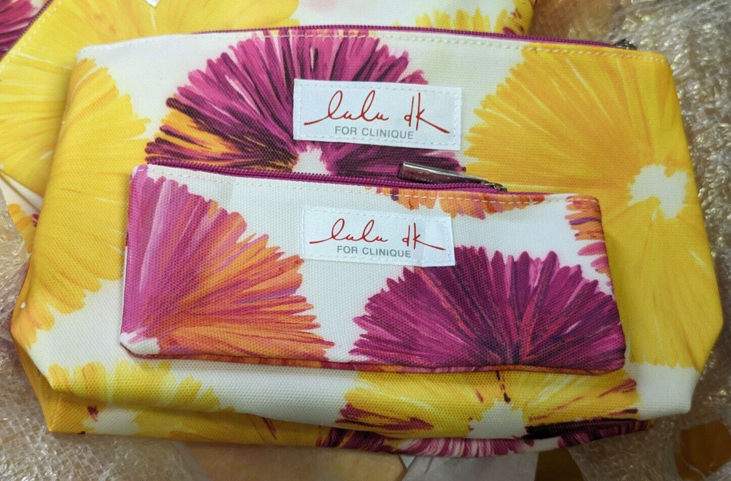 2 Pc New Lulu DK X Clinique Floral Themed MakeUp Bag/Organizer 1*Large+1*Small