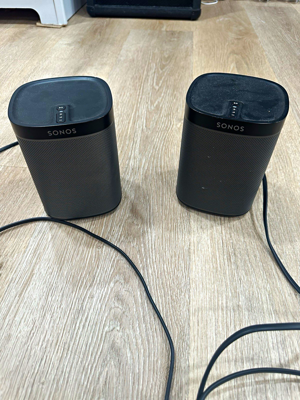 Sonos Play:1 Smart Speaker Pair Black Wireless Wi-Fi 2.0 Channel PLAY1
