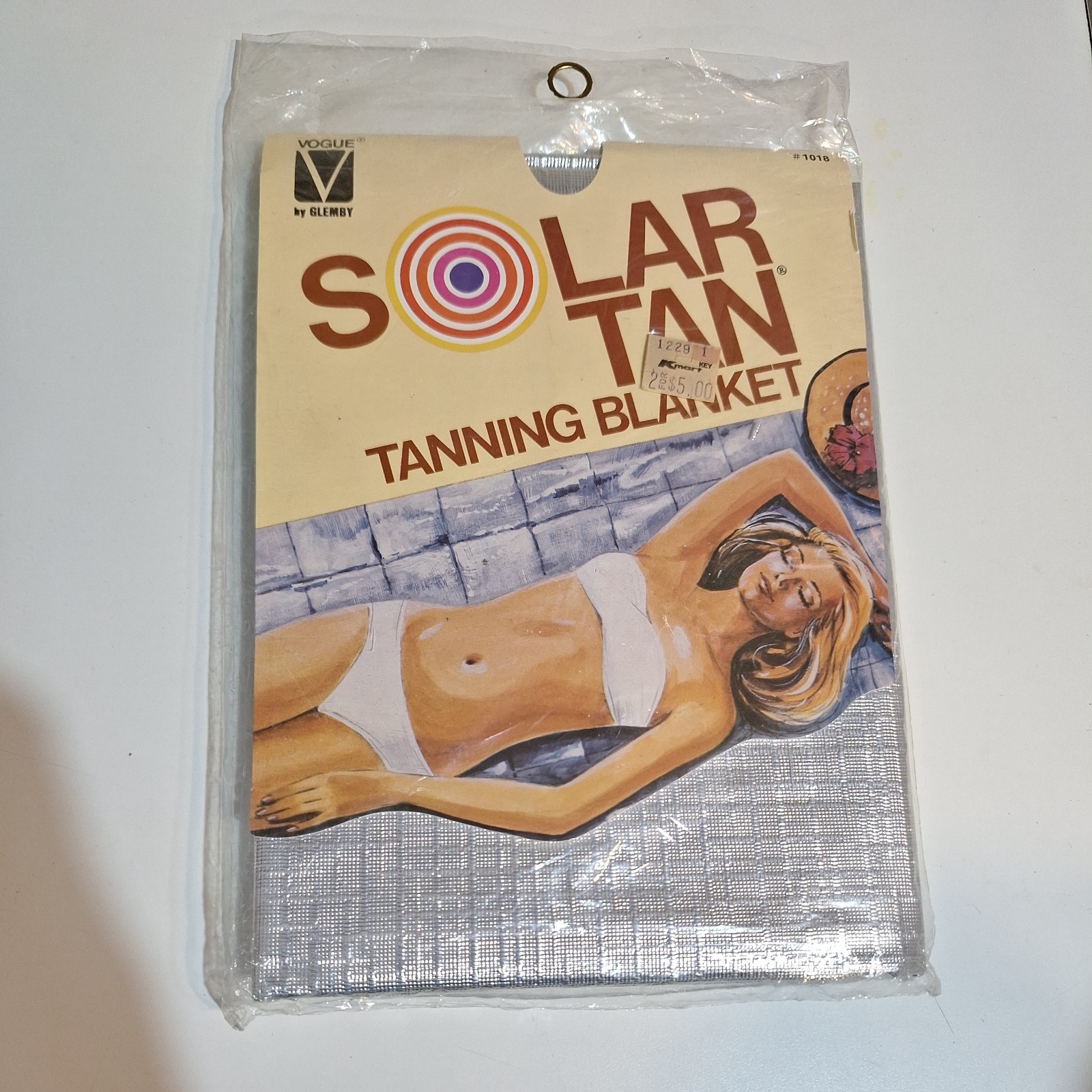 NIP Vintage Vogue By Glemby Solar Tan Tanning Blanket Silver Reflective 36 X 72 NIP Vintage Vogue By Glemby Solar Tan Tanning Blanket Silver Reflective 36 X 72