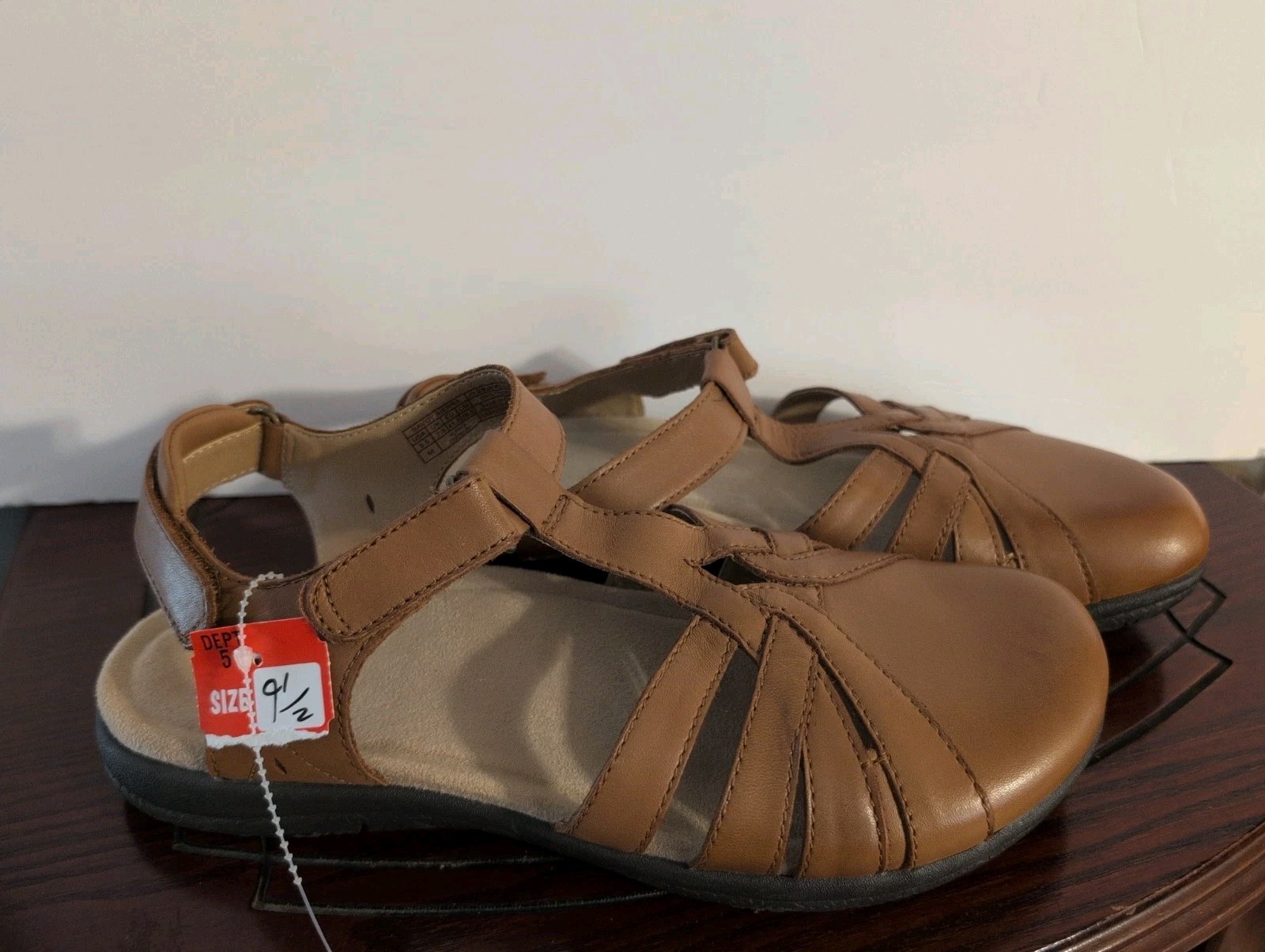 New Earth Origins Sandals Brown Leather Women\'s 9.5 Closed Toe