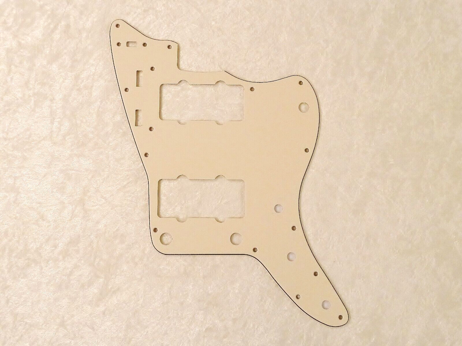 VINTAGE AGED WHITE 3 PLY PICKGUARD FOR FENDER JAZZMASTER