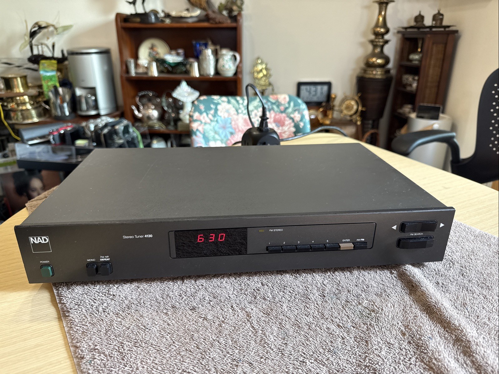 Vintage Audiophile NAD 4130 AM/FM Stereo Tuner Vintage Audiophile NAD 4130 AM/FM Stereo Tuner