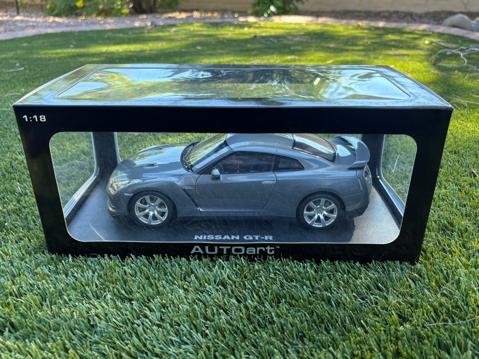 AUTOart Millennium 1:18 Nissan GT-R R35 77388 Dark Metal Gray MINT Original Box AUTOart Millennium 1:18 Nissan GT-R R35 77388 Dark Metal Gray MINT Original Box