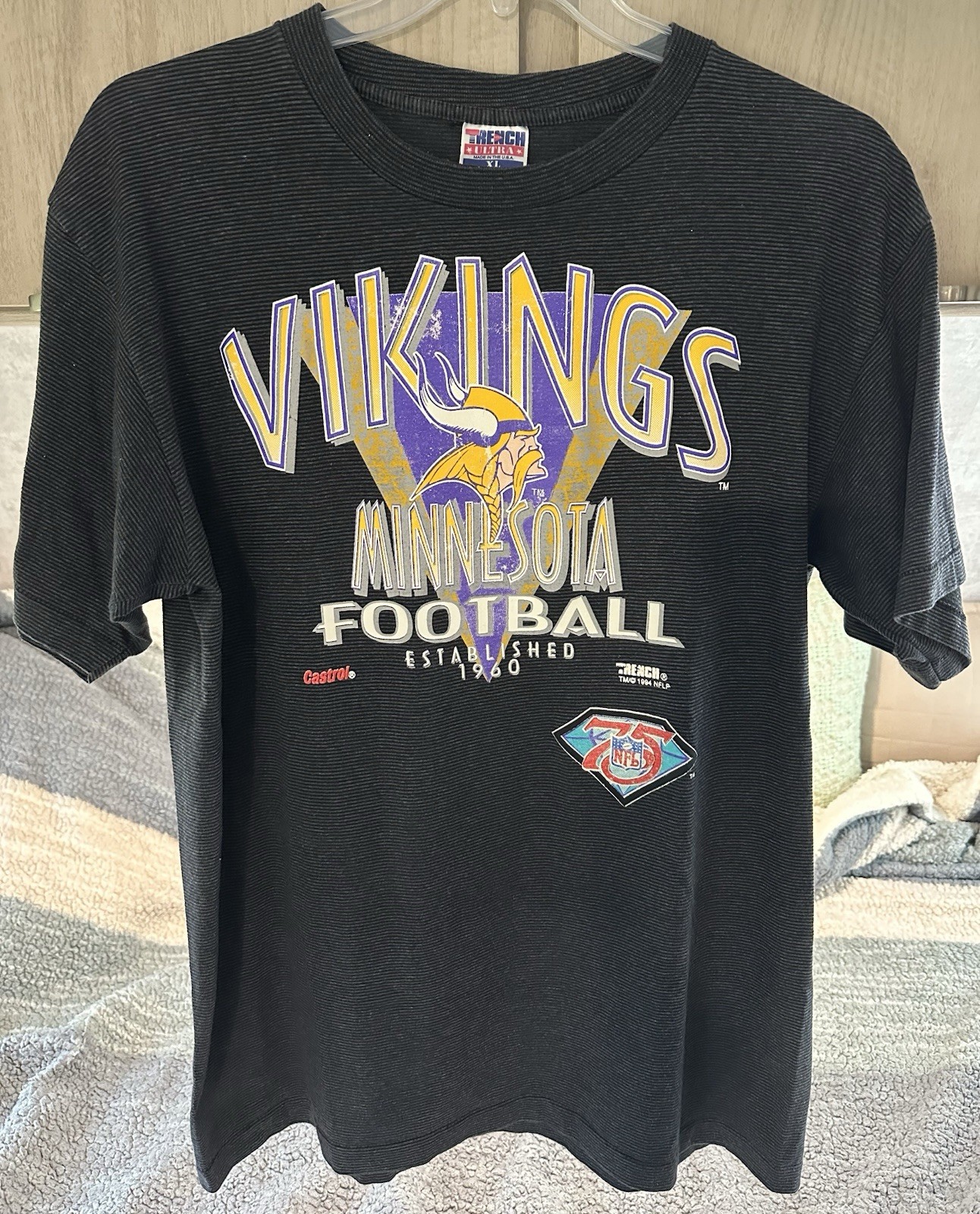 Vintage 1994 Minnesota Vikings NFL 75th Men’s XL Trench Tag/Black Single Stitch Vintage 1994 Minnesota Vikings NFL 75th Men’s XL Trench Tag/Black Single Stitch