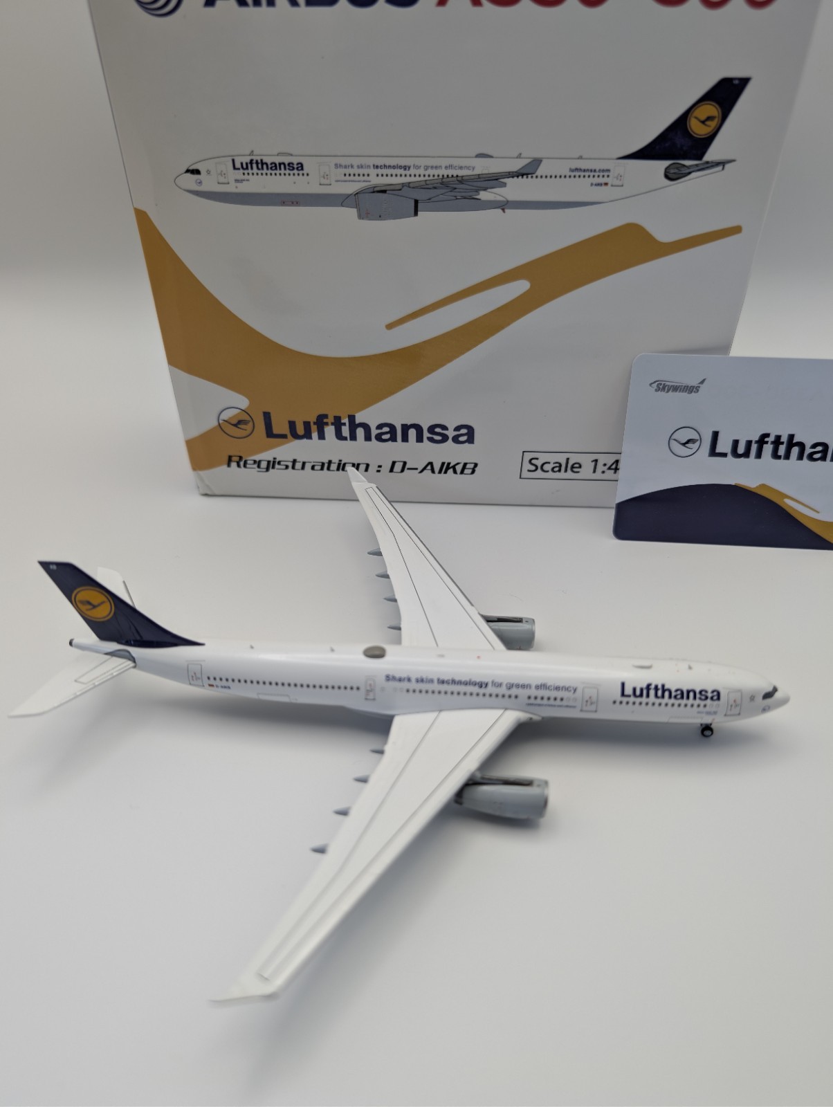 New 1:400 Skywings Lufthansa Airbus A330-300 | D-AIKB \
