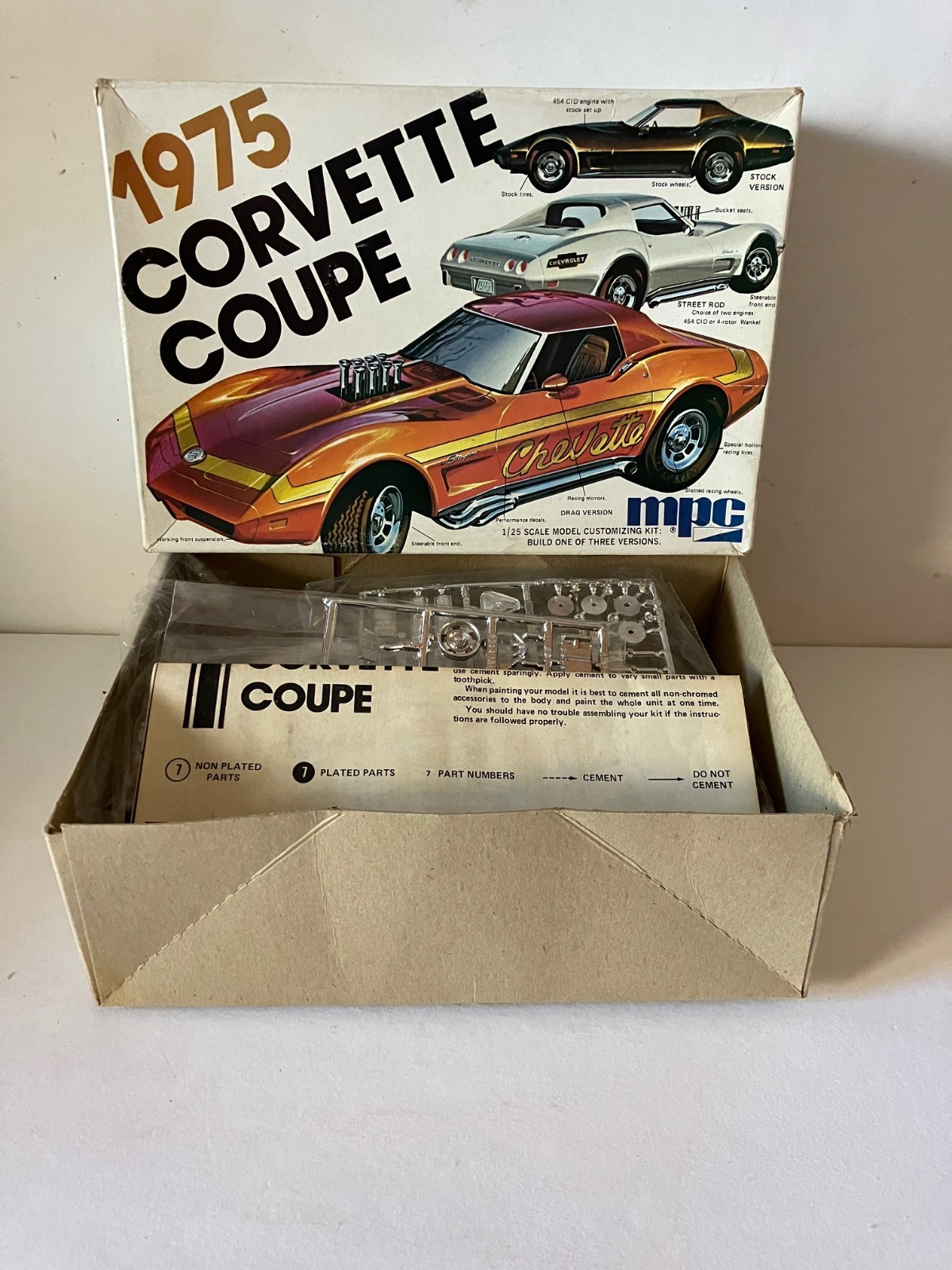 Vintage MPC 1975 Corvette Stingray Coupe 1:25 Model Kit #1-7505 Sealed Parts Vintage MPC 1975 Corvette Stingray Coupe 1:25 Model Kit #1-7505 Sealed Parts