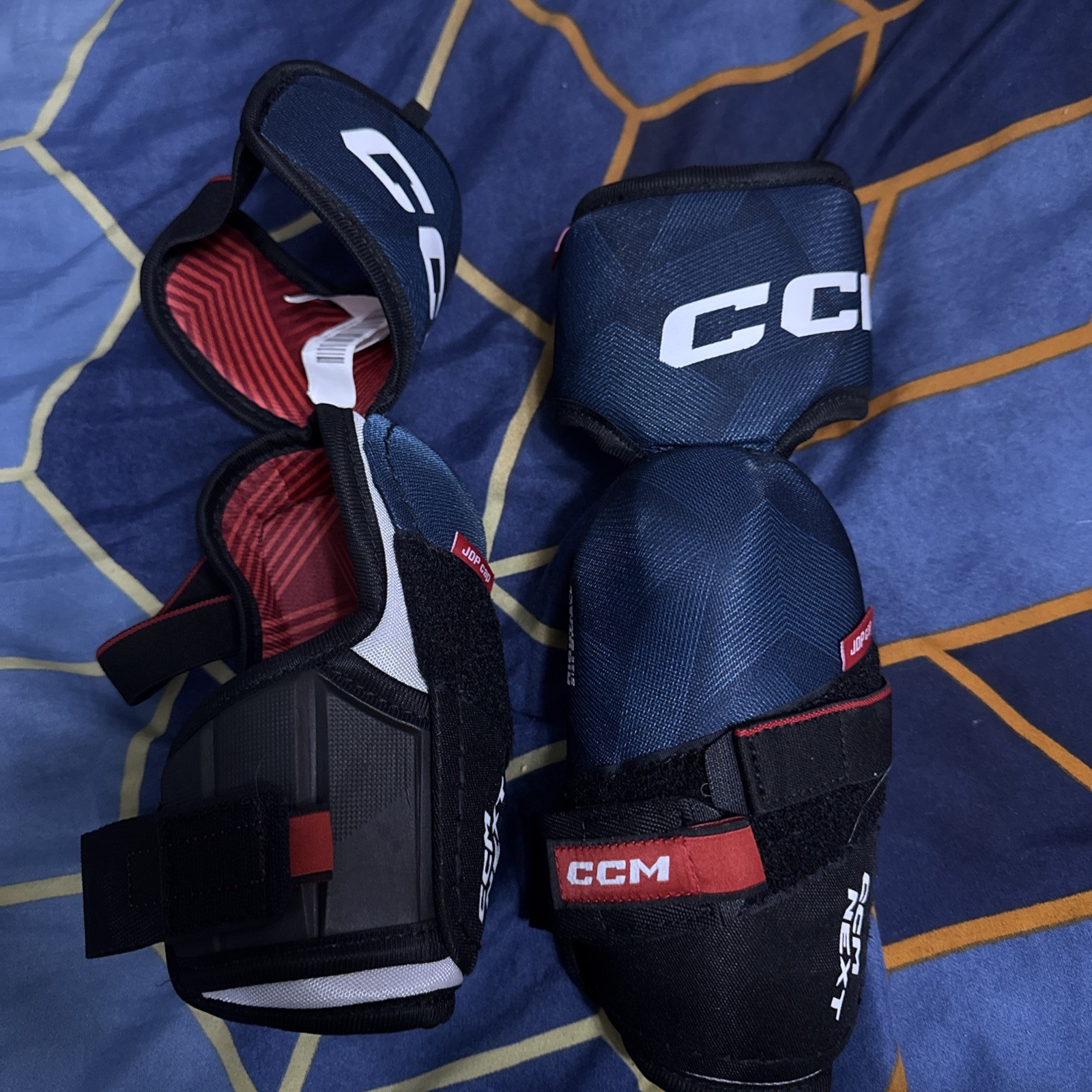 CCM next Senior Elbow Pads (SM)