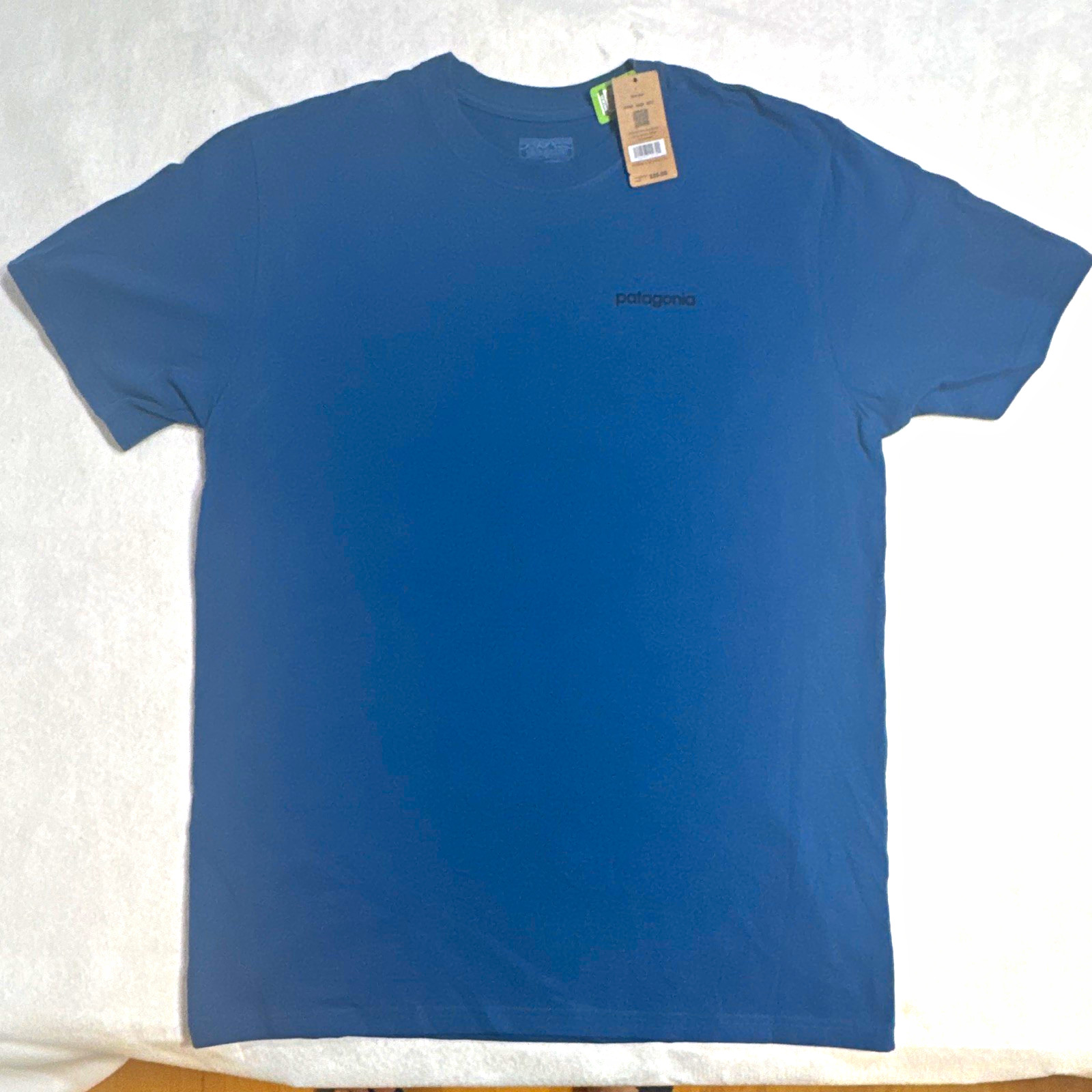 Patagonia Men’s L Blue Logo Crew Neck Cotton Knit Short Sleeve T-Shirt Patagonia Men’s L Blue Logo Crew Neck Cotton Knit Short Sleeve T-Shirt