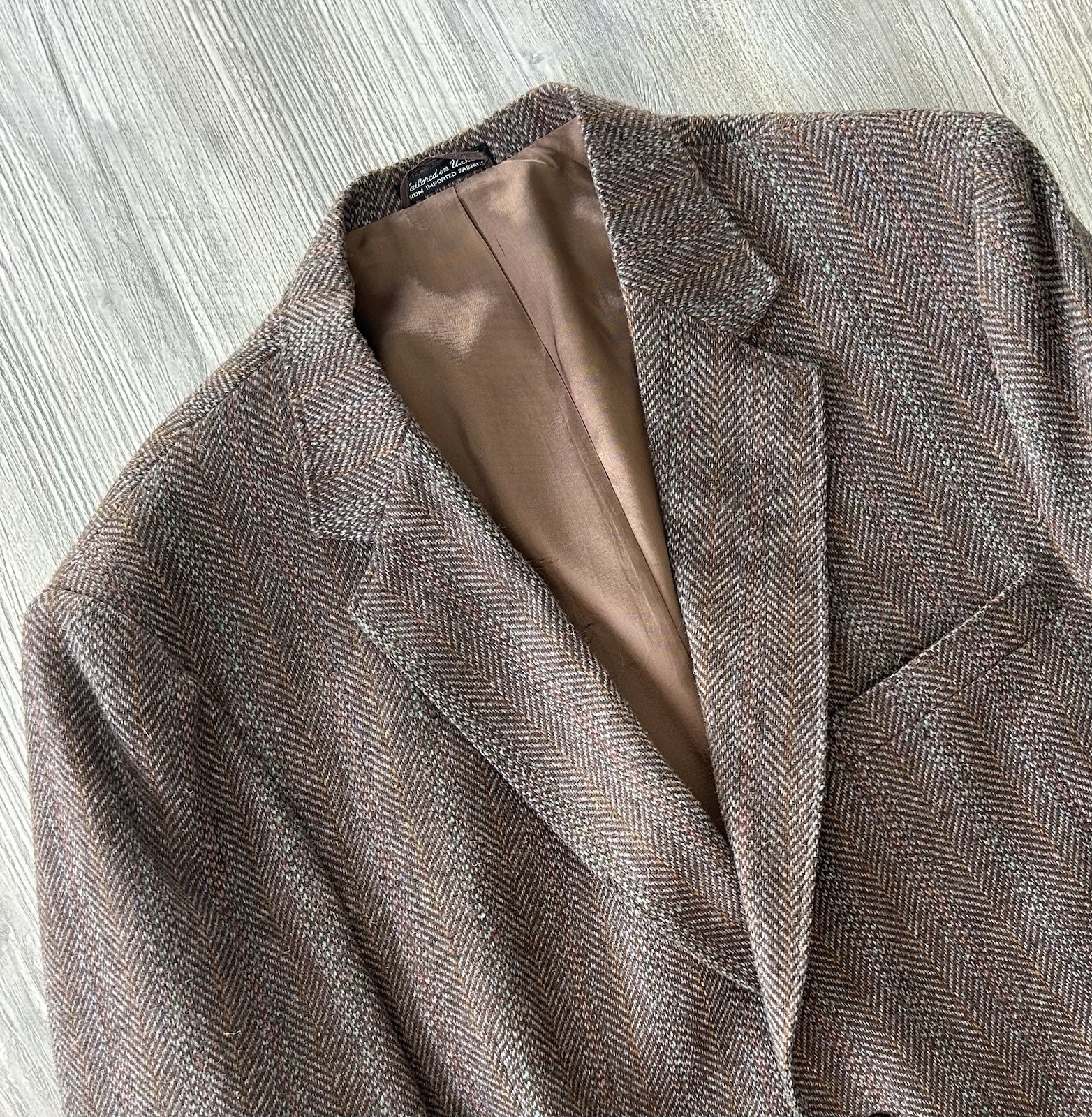 48R Vintage Austin Manor V Shaped Herringbone Tweed Brown Blazer Sport Coat