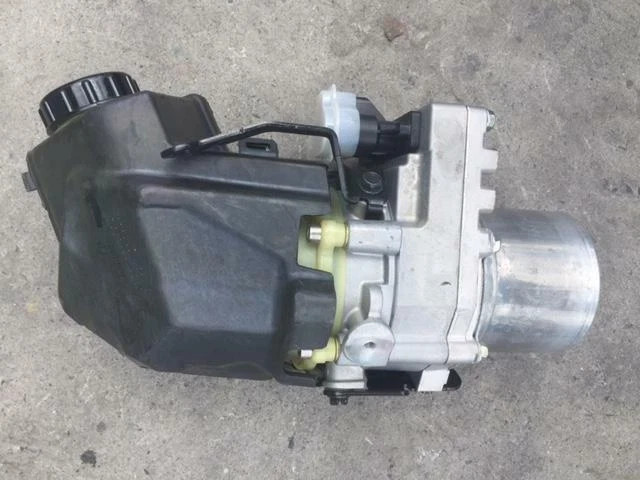 2013 Nissan Altima Power Steering Pump Assembly OEM