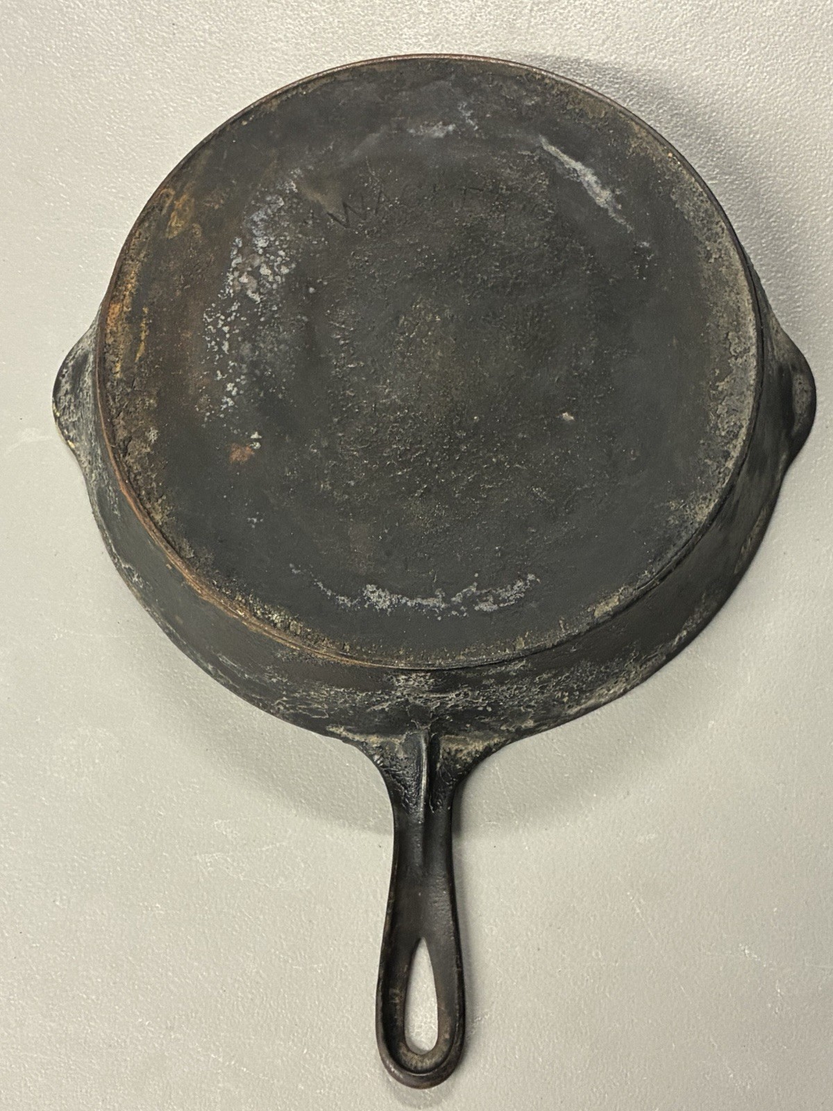 Antique Wagner Cast Iron #9 Skillet - Arc Logo - Antique American Iron Antique Wagner Cast Iron #9 Skillet - Arc Logo - Antique American Iron