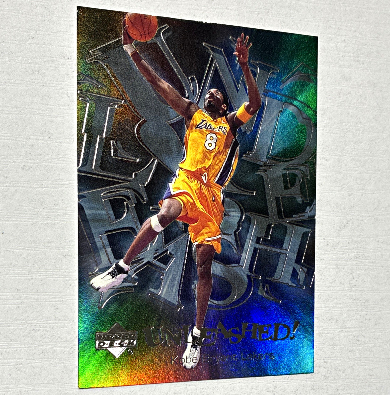 Upper Deck 1999-00 Unleashed Kobe Bryant Lakers Insert *RAINBOW *HOLO *FOIL