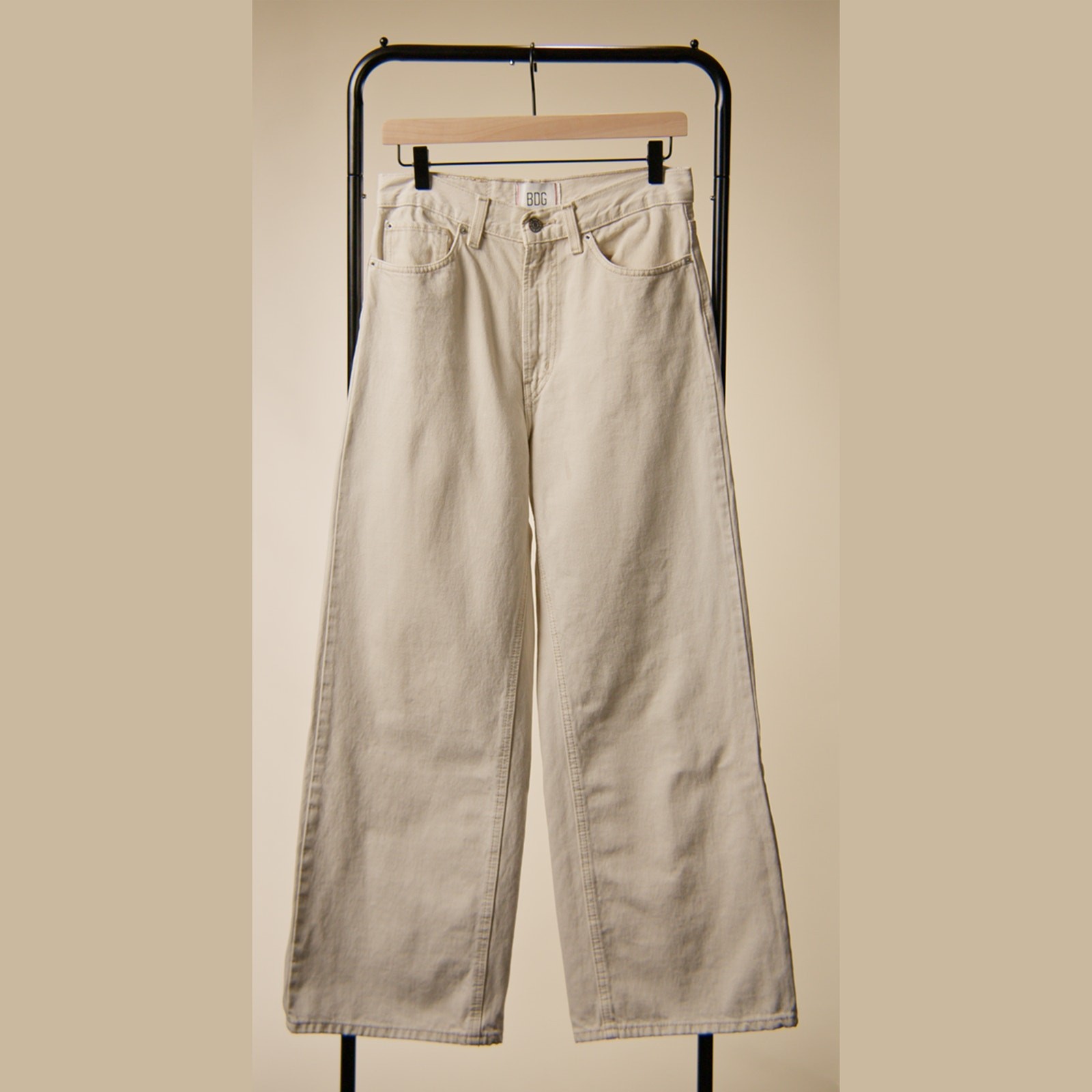 BDG Urban Outfitters High & Wide Women’s Jeans Size 28 Ivory Wide Leg