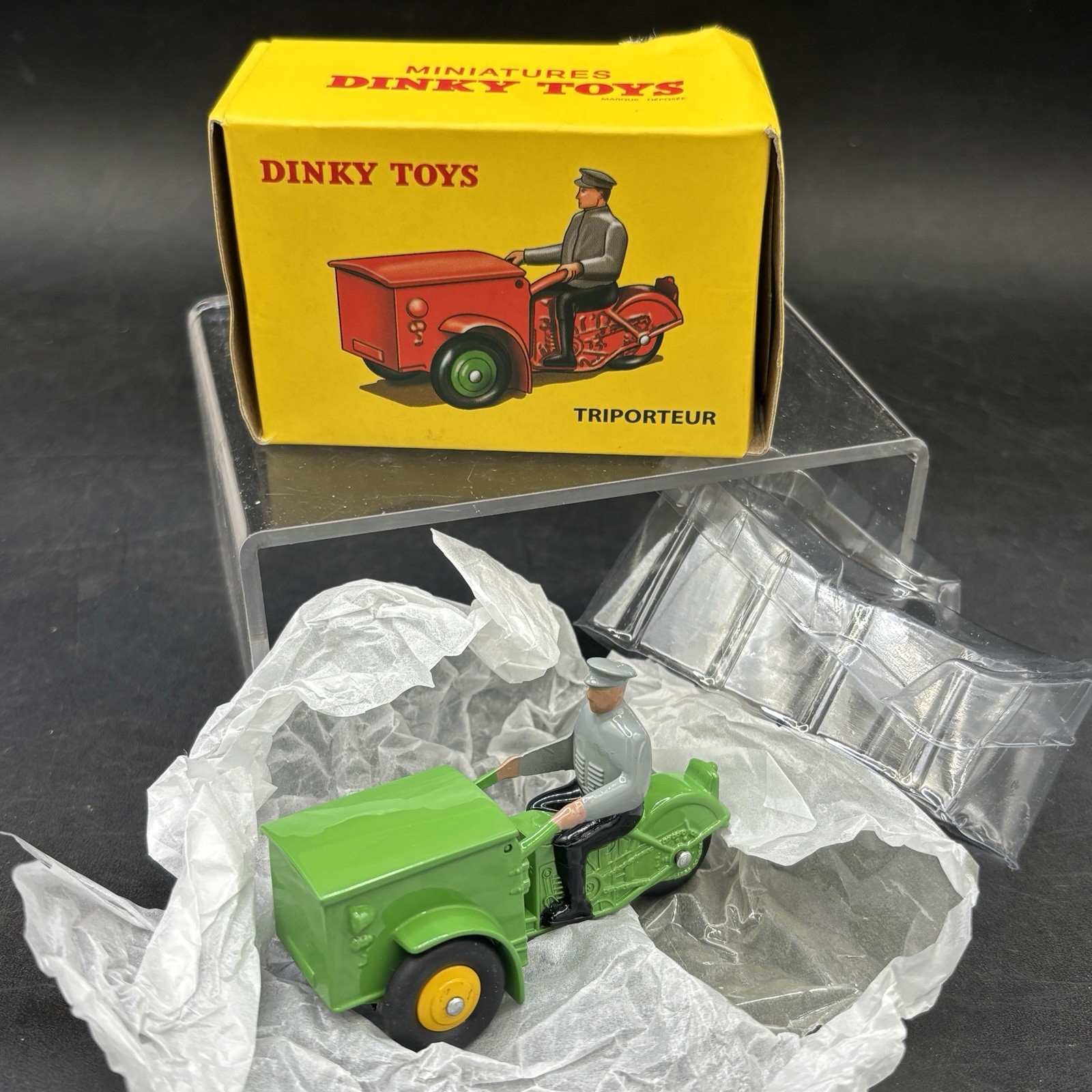 Dinky Toys No. 14 TRIPORTEUR Three-Wheeled Delivery Van Green De Agostini Matel