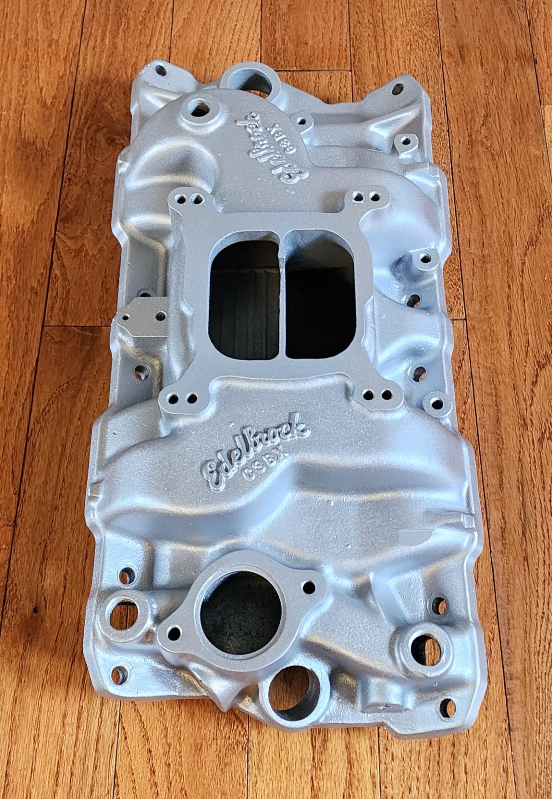 VINTAGE EDELBROCK C3BX INTAKE MANIFOLD SMALL BLOCK CHEVY SBC VINTAGE EDELBROCK C3BX INTAKE MANIFOLD SMALL BLOCK CHEVY SBC