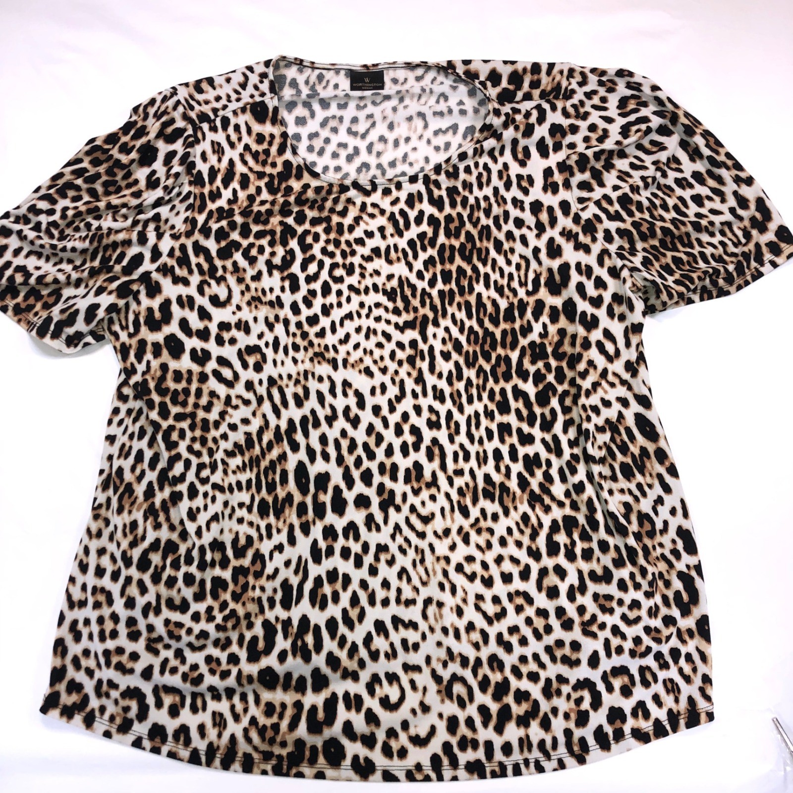 Worthington Woman Leopard Print Puff Sleeve Scoop Neck Top Brown Black 01104 Worthington Woman Leopard Print Puff Sleeve Scoop Neck Top Brown Black 01104