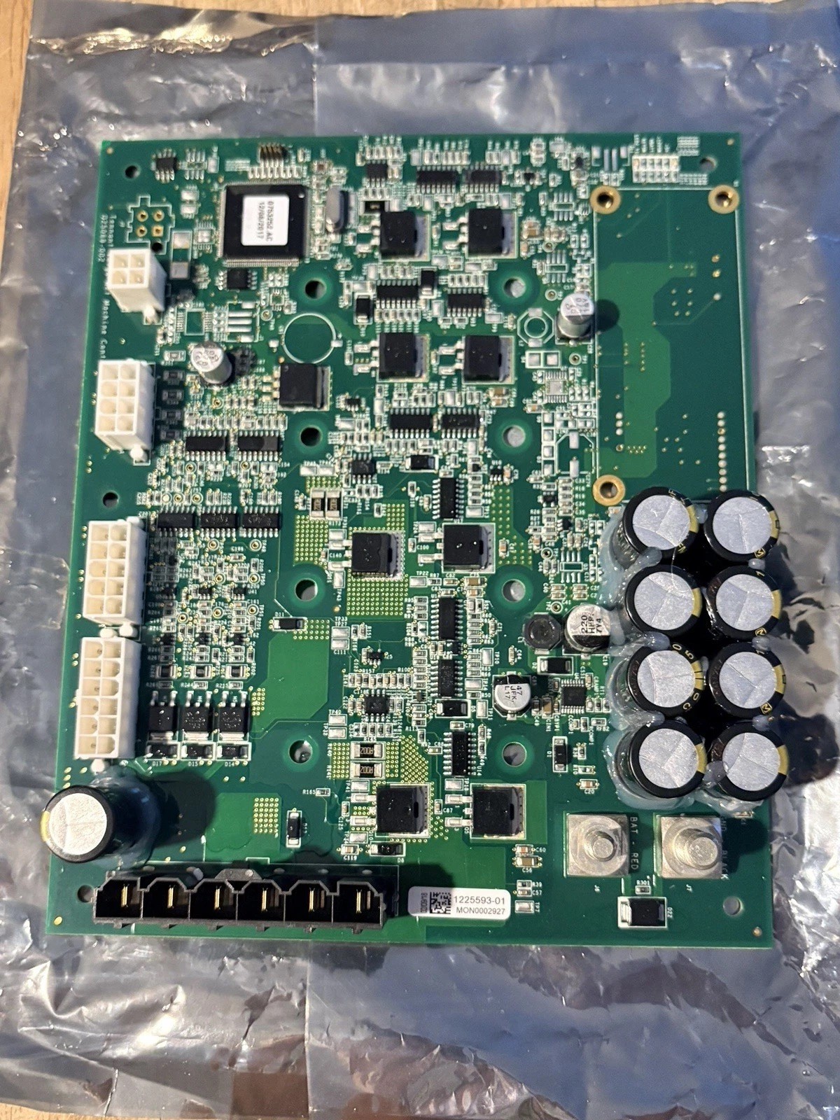 Tennant/ Nobles 1225593 Main Control Board. T300 T350 & SS300. New Opened Box Tennant/ Nobles 1225593 Main Control Board. T300 T350 & SS300. New Opened Box