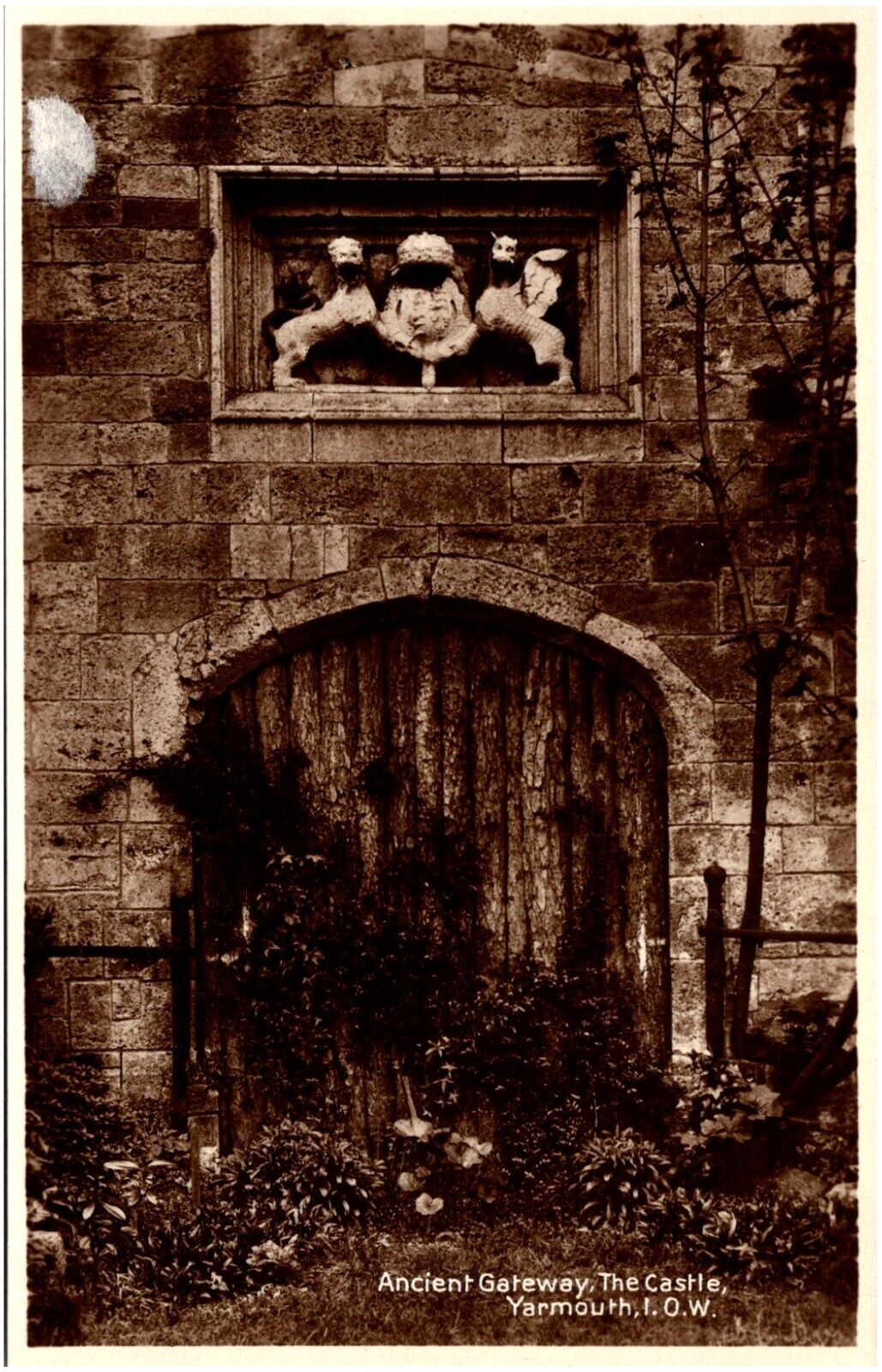 Ancient Gateway The Castle Yarmouth Isle Of Wight England 1920s RPPC Postcard UK Ancient Gateway The Castle Yarmouth Isle Of Wight England 1920s RPPC Postcard UK