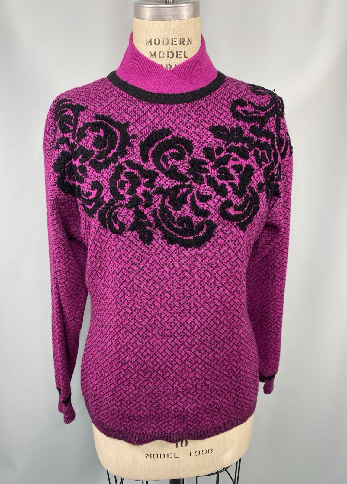 Vintage Sweater SIZE LARGE pink black 80s 90s JEANNE PIERRE high neck wool