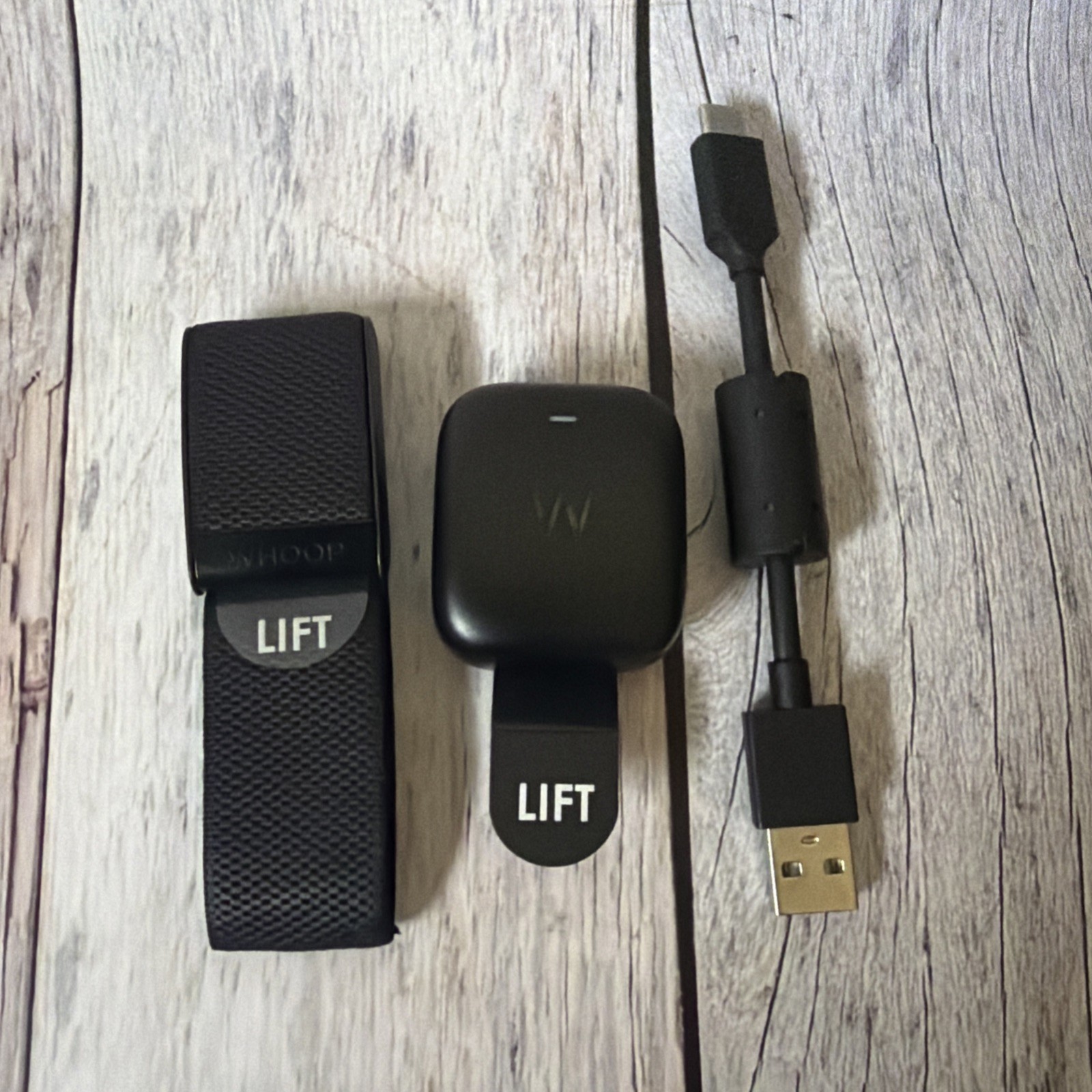 WHOOP 4.0 Device - Hardware + Onyx Band + Battery Pack + 12 Month Membership WHOOP 4.0 Device - Hardware + Onyx Band + Battery Pack + 12 Month Membership