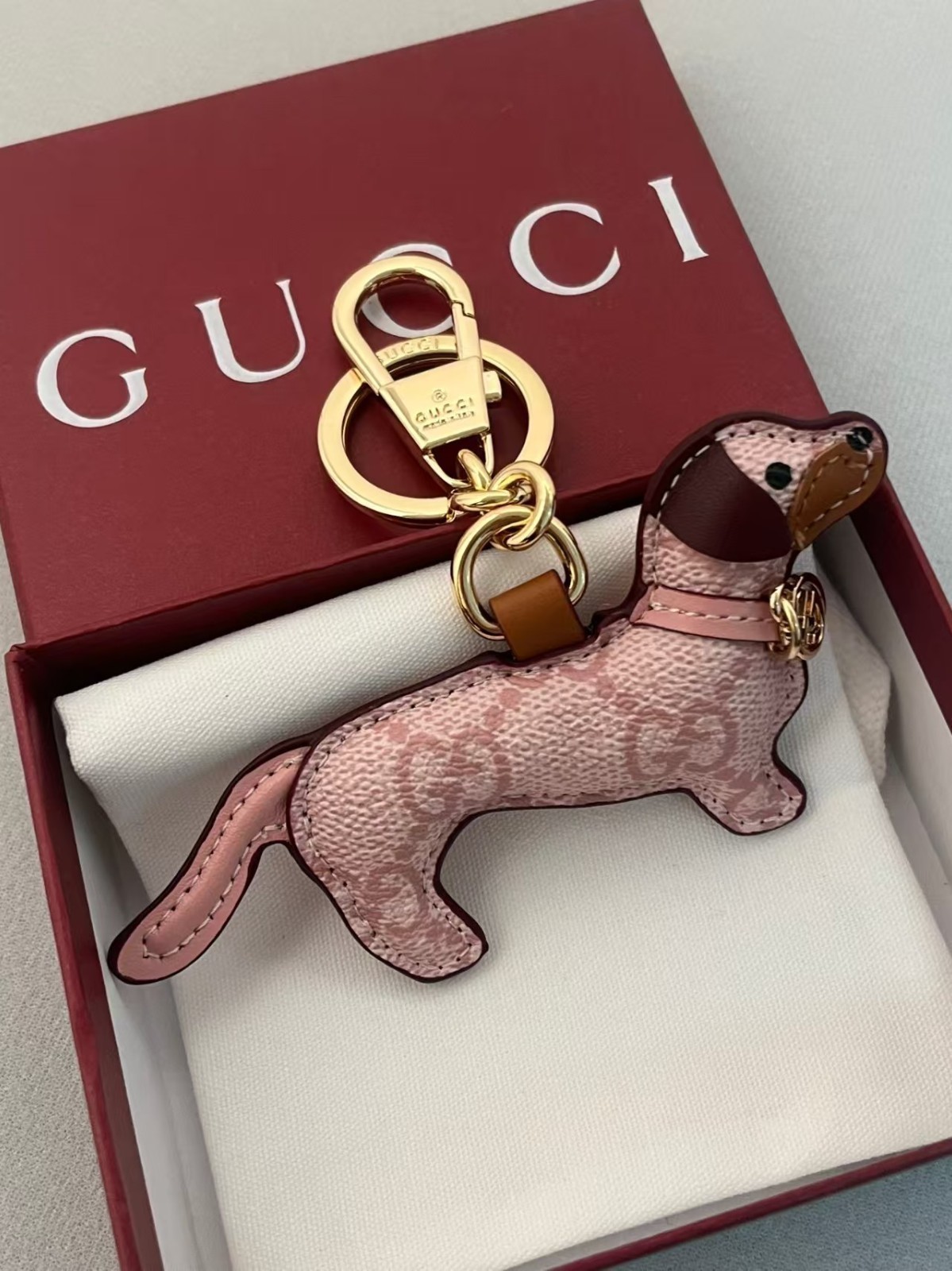 GUCCI Novelty Charm Handmade Dog Keychain Gift Key chain with New Box GUCCI Novelty Charm Handmade Dog Keychain Gift Key chain with New Box