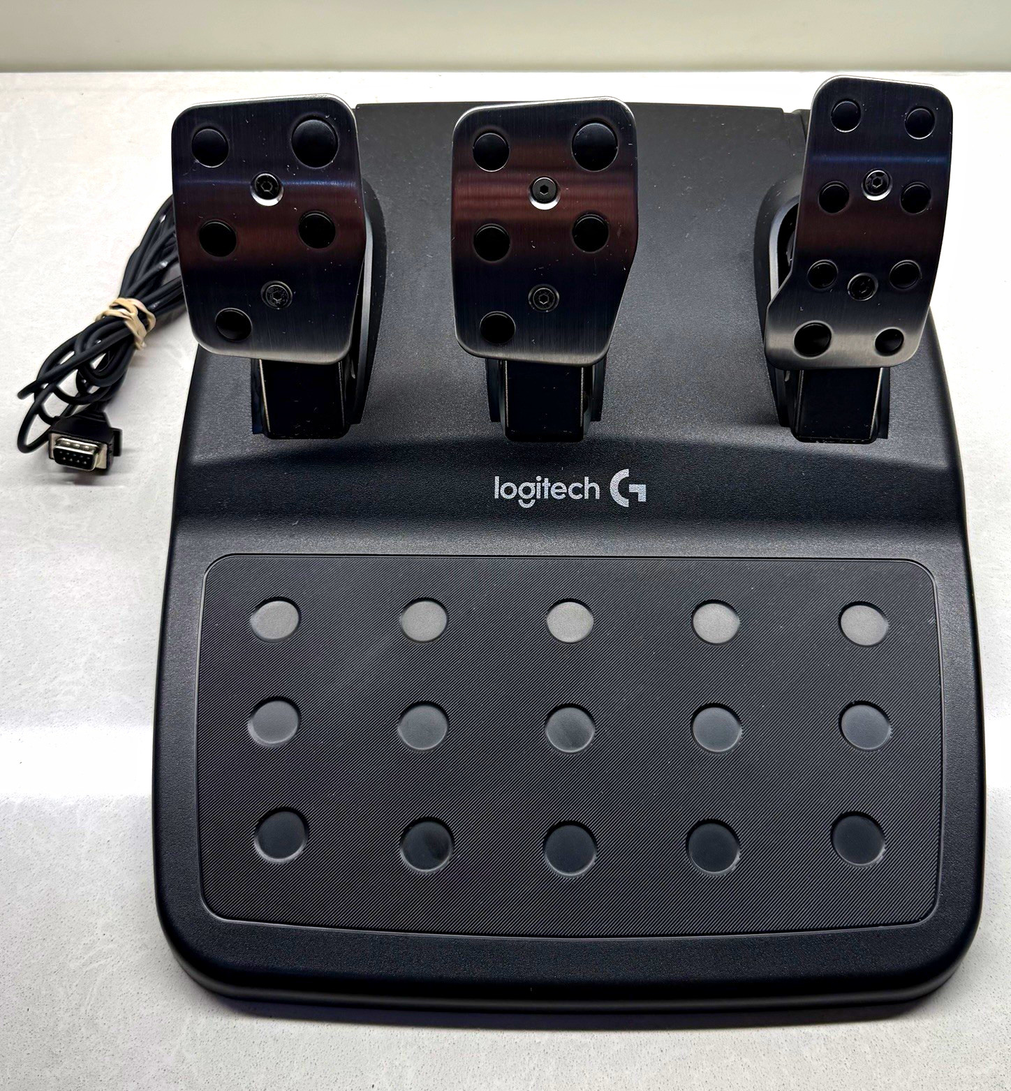 Logitech G920 / G29 Driving Force Racing Pedals Black - Triple 3 Pedal Set Only Logitech G920 / G29 Driving Force Racing Pedals Black - Triple 3 Pedal Set Only