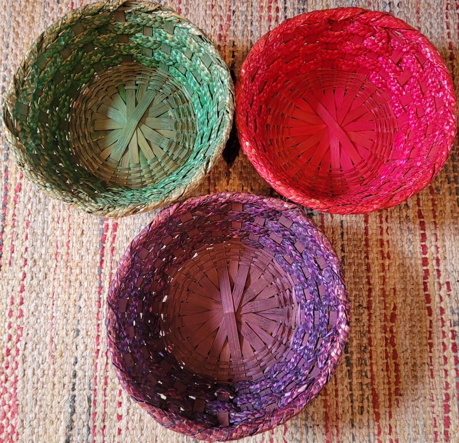 Vtg  Colorful Woven Basket Set Of 3  Made In Korea 8.5\