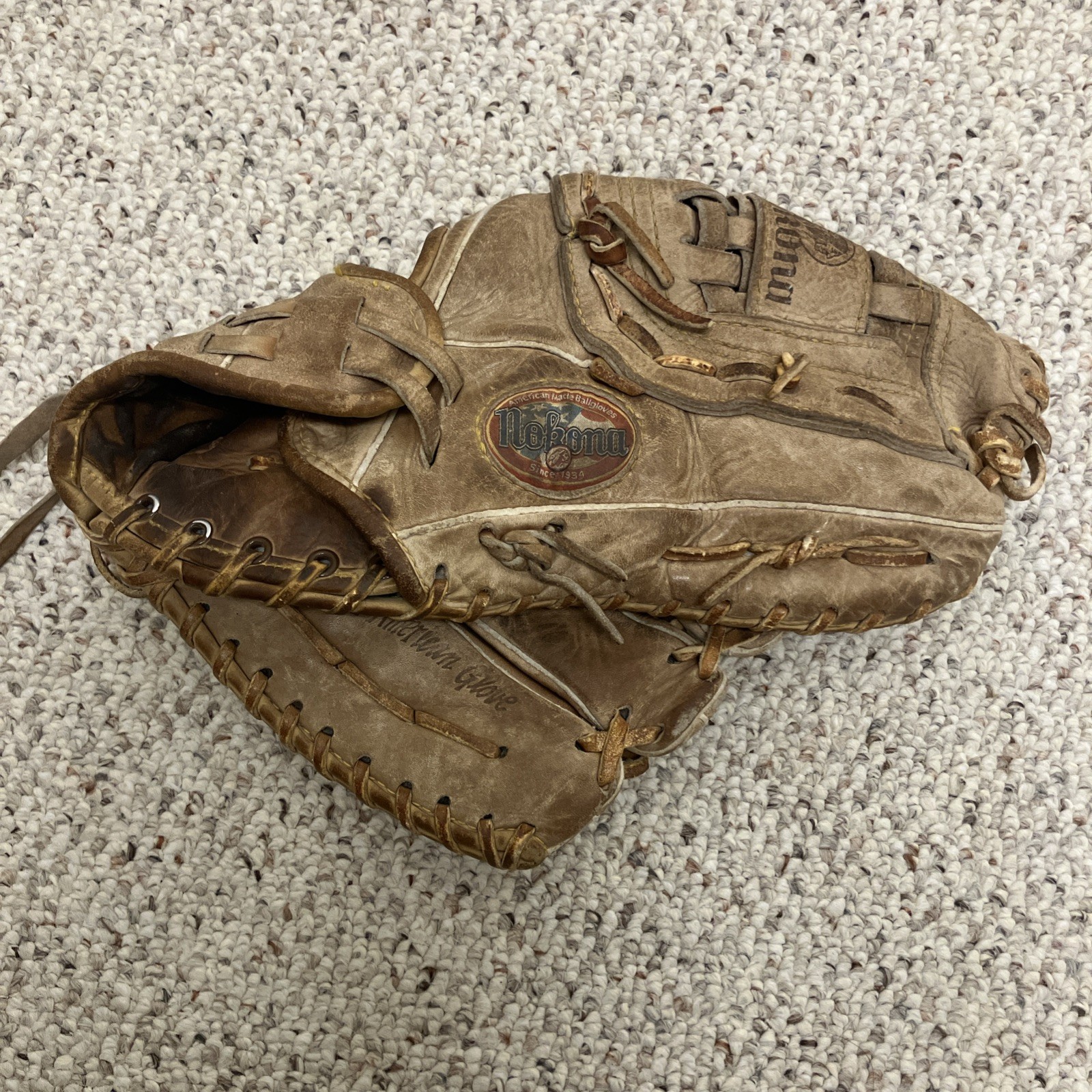 Nokona AMG-175 Brown Leather Baseball/Softball Glove Basket Web RHT Pre-Owned