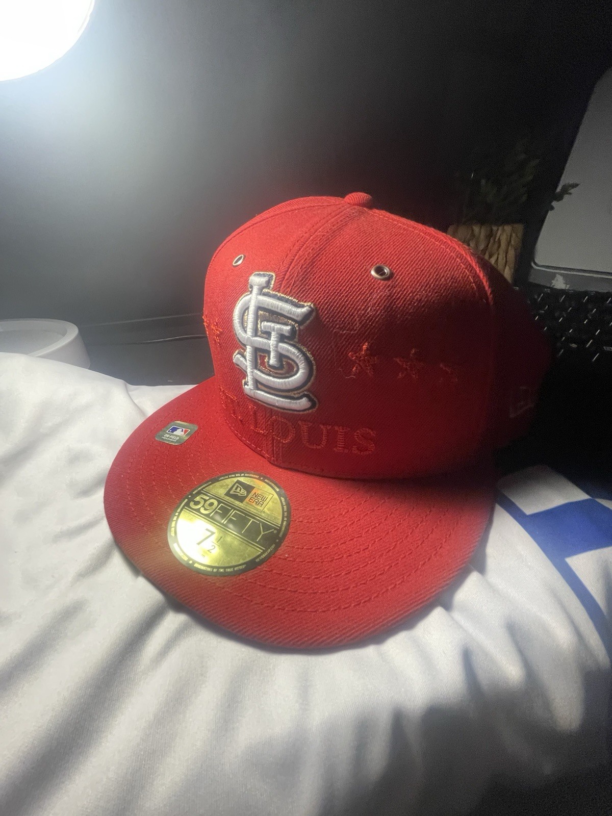 New Era 59FIFTY St. Louis Cardinals Red Fitted Cap Hat Size 7 1/2 MLB New Era 59FIFTY St. Louis Cardinals Red Fitted Cap Hat Size 7 1/2 MLB