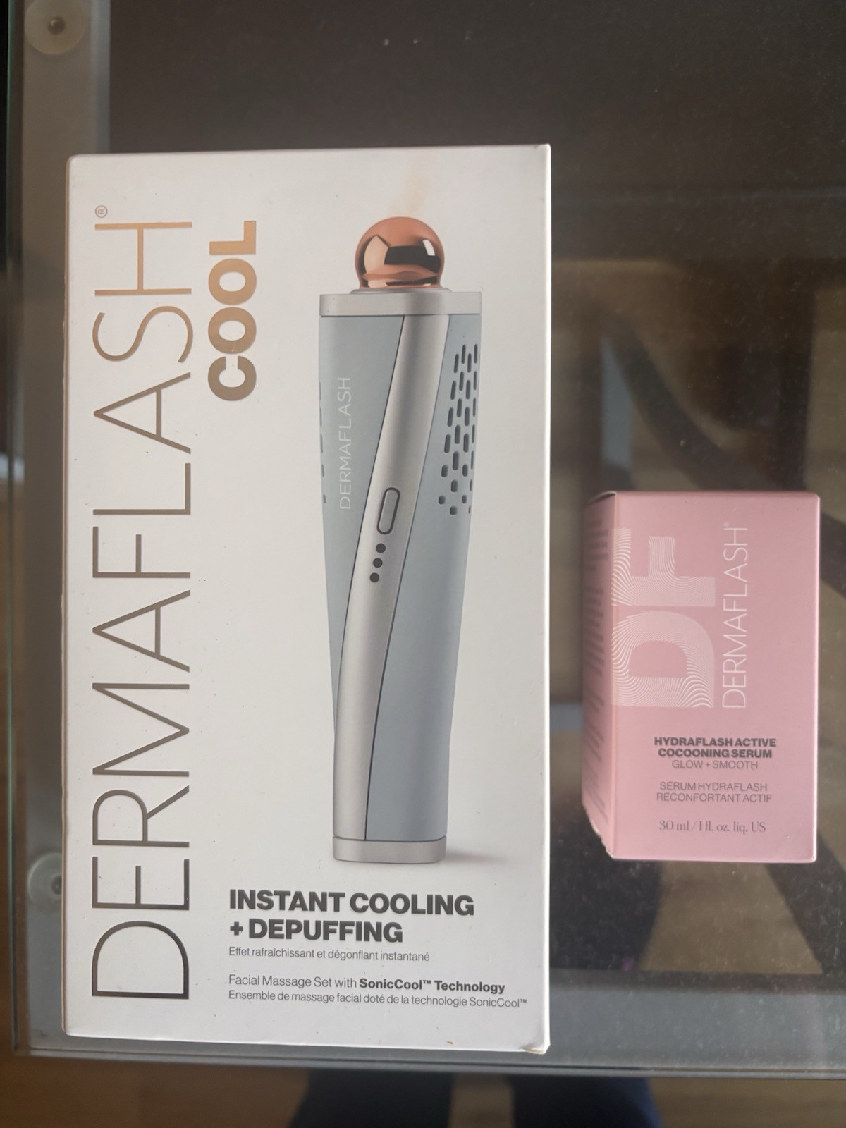 DERMAFLASH LUXE+ Facial Exfoliation Device + HYDRAFLASH Serum 30ml NEW