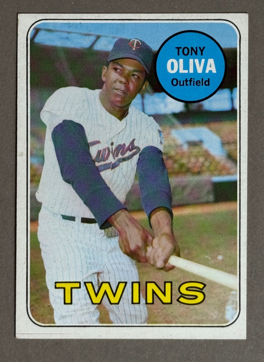 1969 Topps #600 Tony Oliva EX/EX+ Minnesota Twins