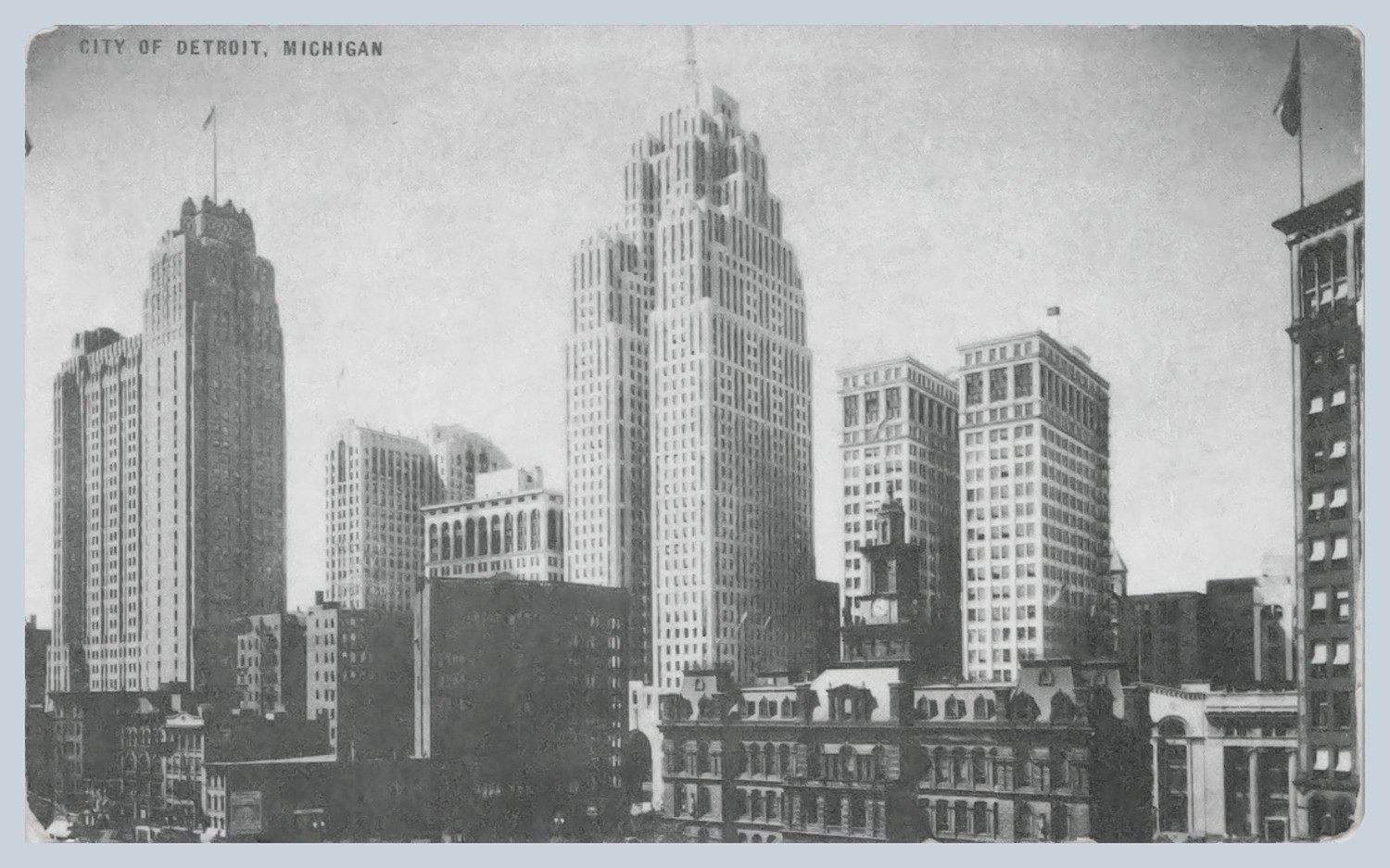 c1930s Detroit Michigan Skyline Downtown Conoco Touraide Vintage Postcard-566