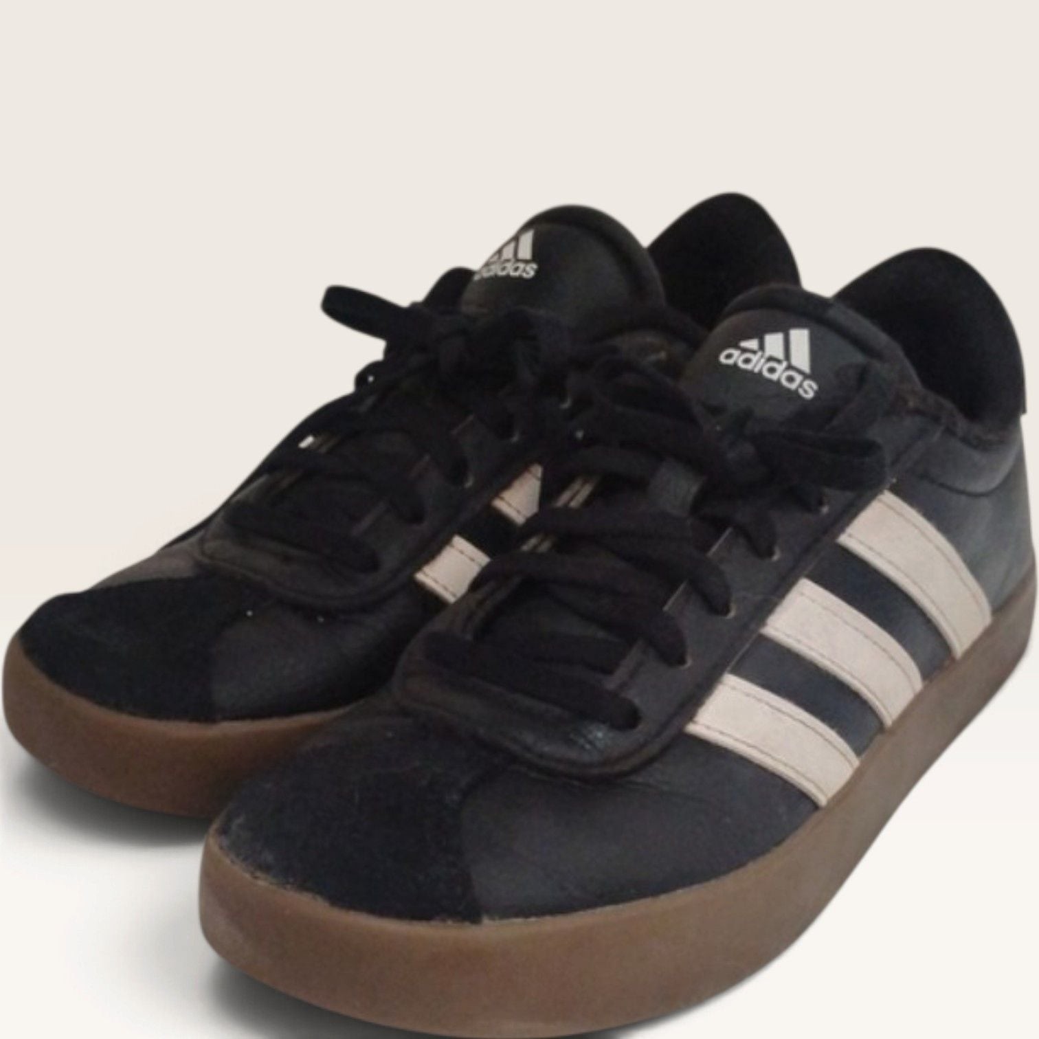 Adidas Sneakers Size 2 Black White Gum Sole Adidas Sneakers Size 2 Black White Gum Sole