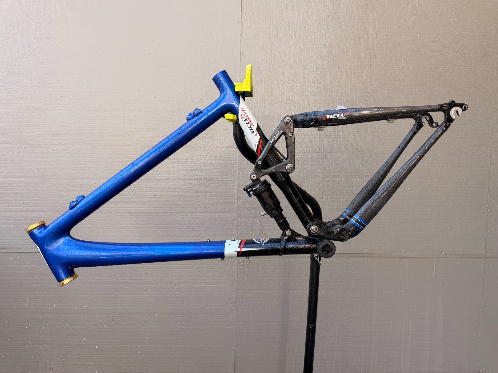 2003 Trek Fuel 100 Carbon Fiber Mountain Bike Frame, Large - Rock Shox Sid - 26\ 2003 Trek Fuel 100 Carbon Fiber Mountain Bike Frame, Large - Rock Shox Sid - 26\
