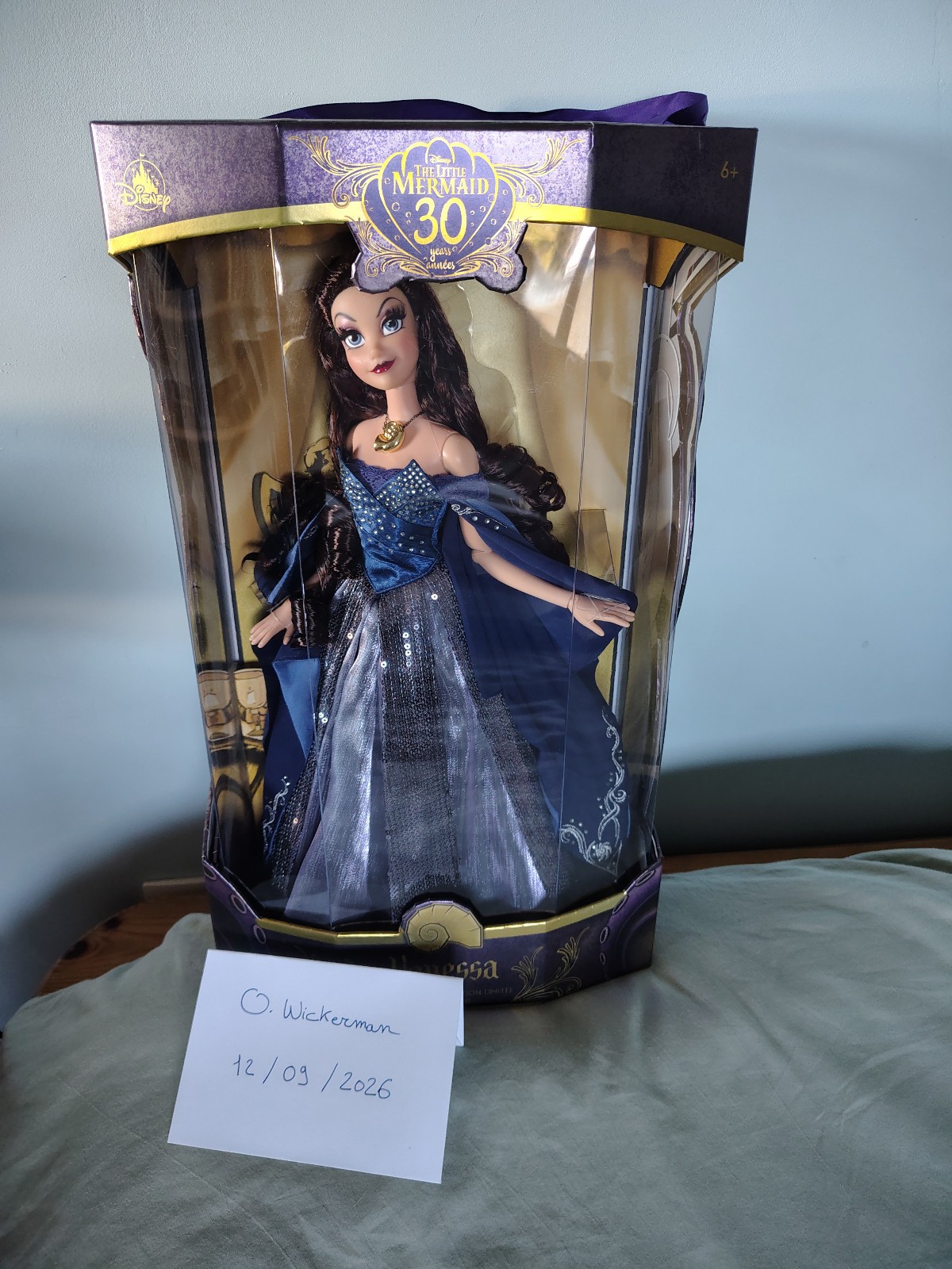 Disney Vanessa Limited Edition Doll 17\