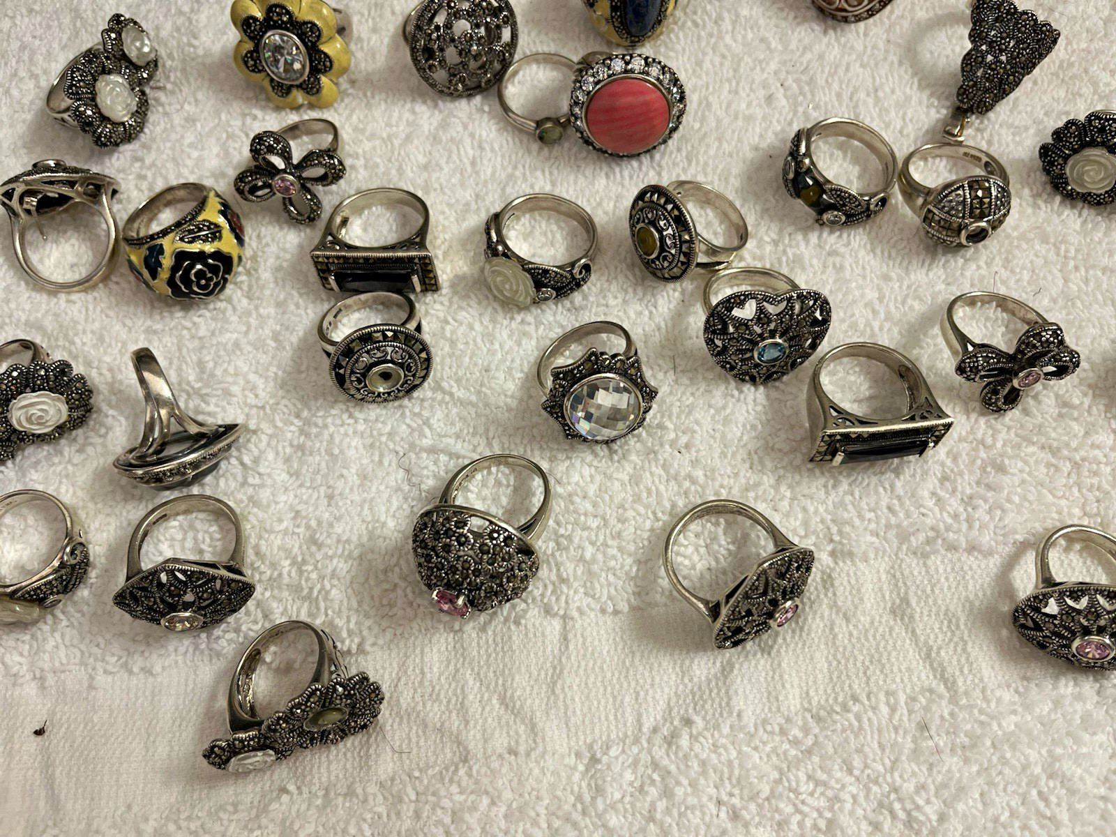 Women’s Fashion Jewelry Mixed Lot Silver Tone Rings & Necklace, Metal/Stone