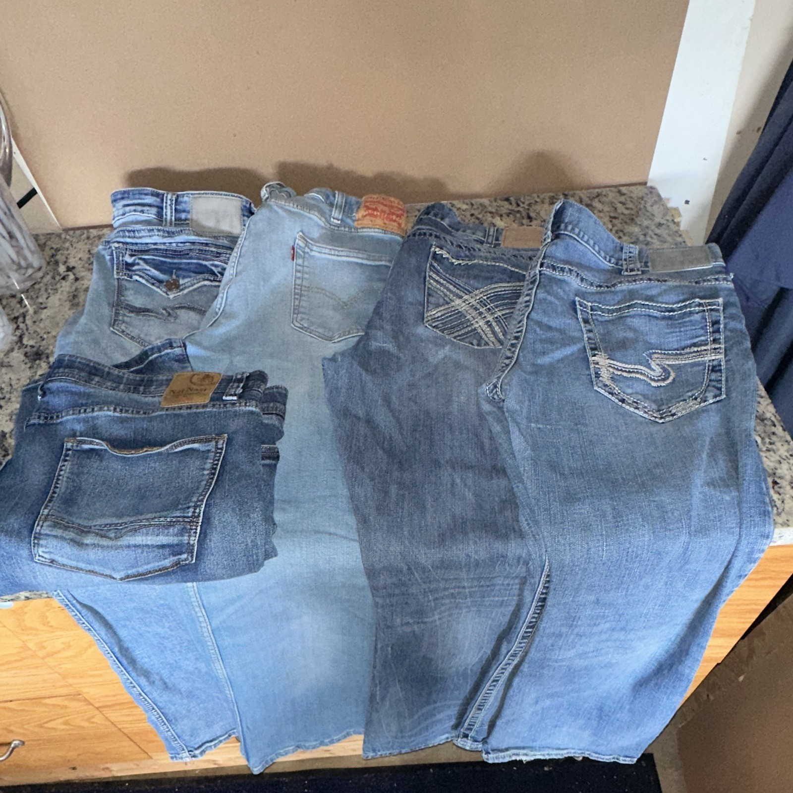 5 set of jeans