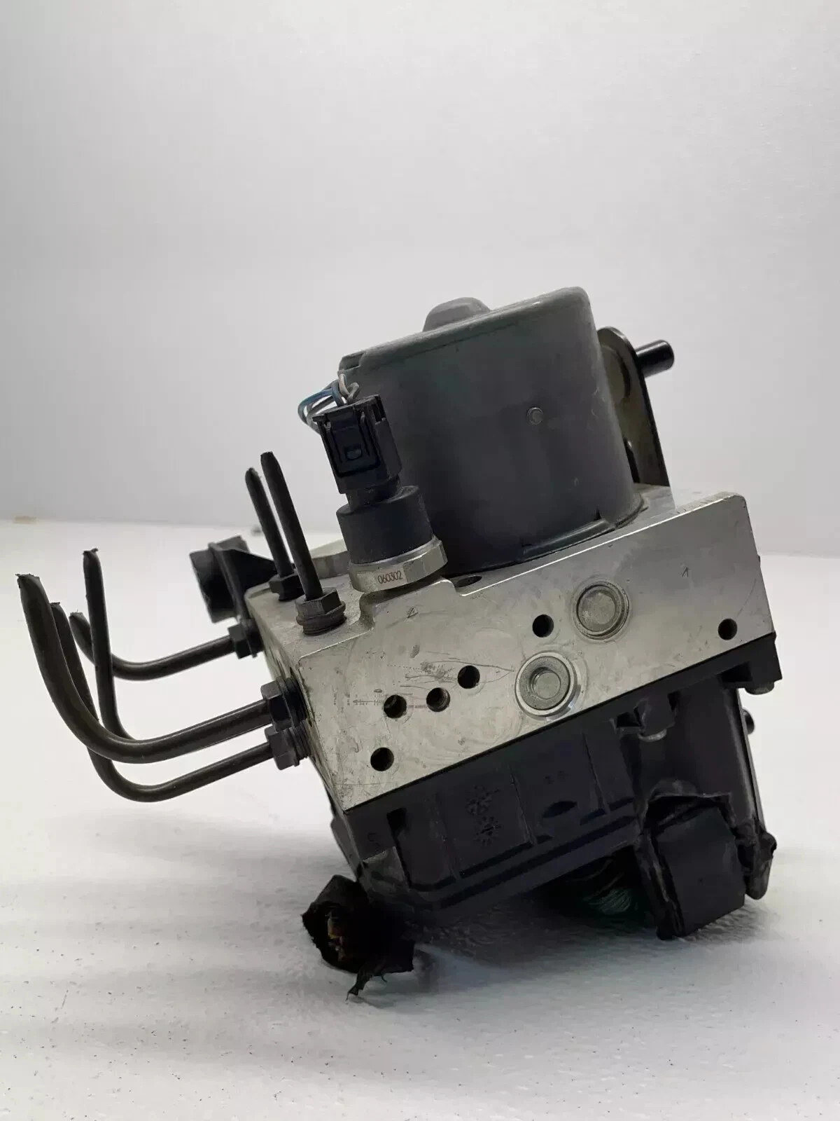 2006-2008 BMW 750i 760i ABS Brake Anti-Lock Pump Module Assembly GENUINE OEM
