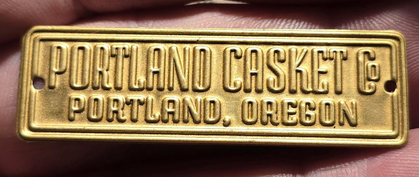 Nice Vtg. 1930\'s PORTLAND CASKET CO. TIN COFFIN TAG LABEL PLATE PLAQUE Tin Brass