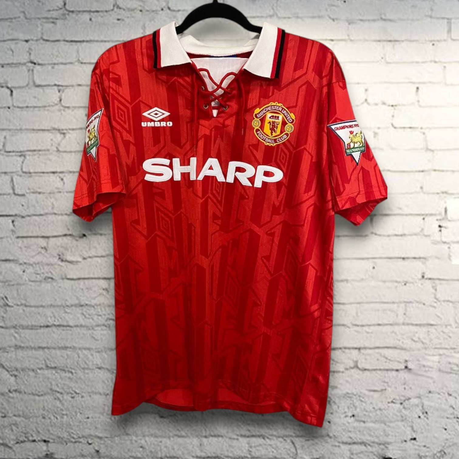 Manchester United 1993/1994 Retro Red Soccer Jersey - Eric Cantona #7
